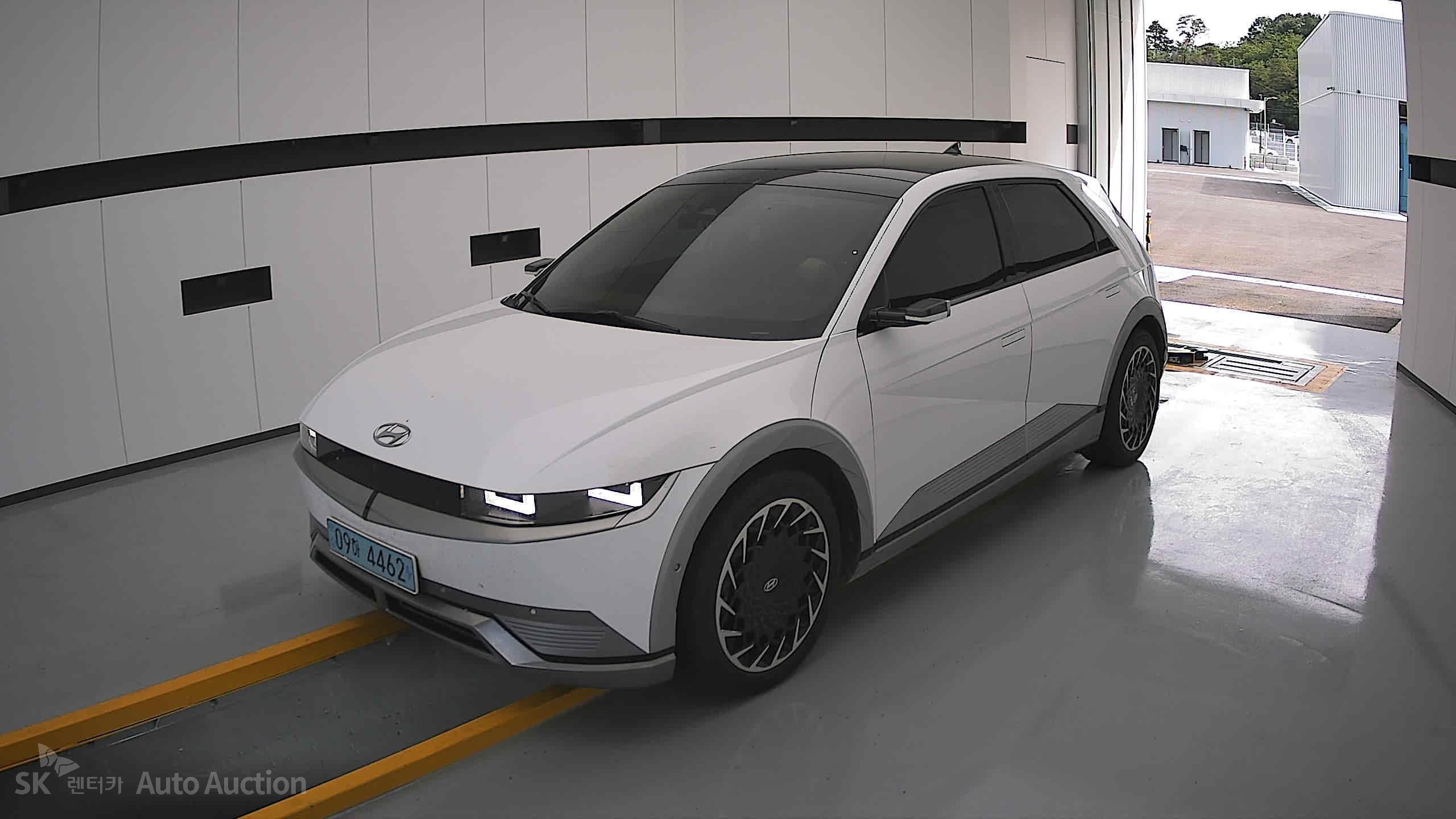 هيونداي Ioniq 2023 — صورة 11