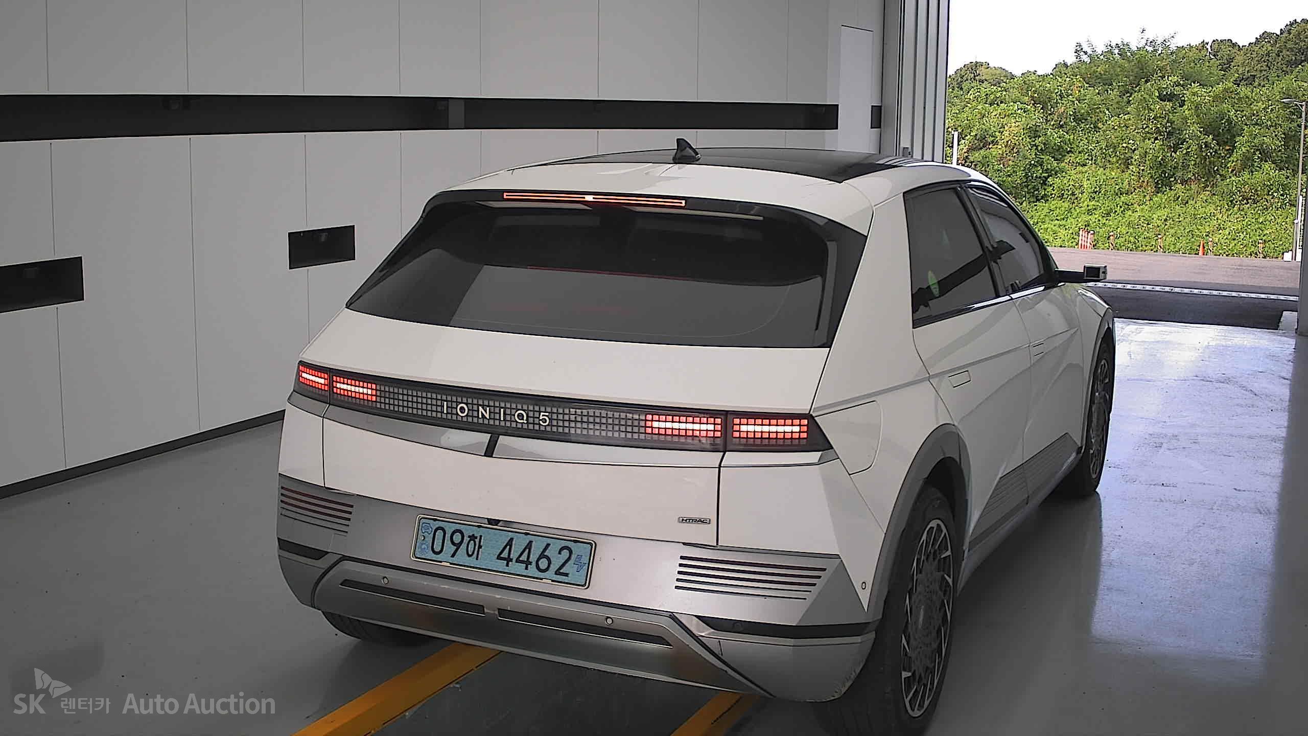 هيونداي Ioniq 2023 — صورة 16