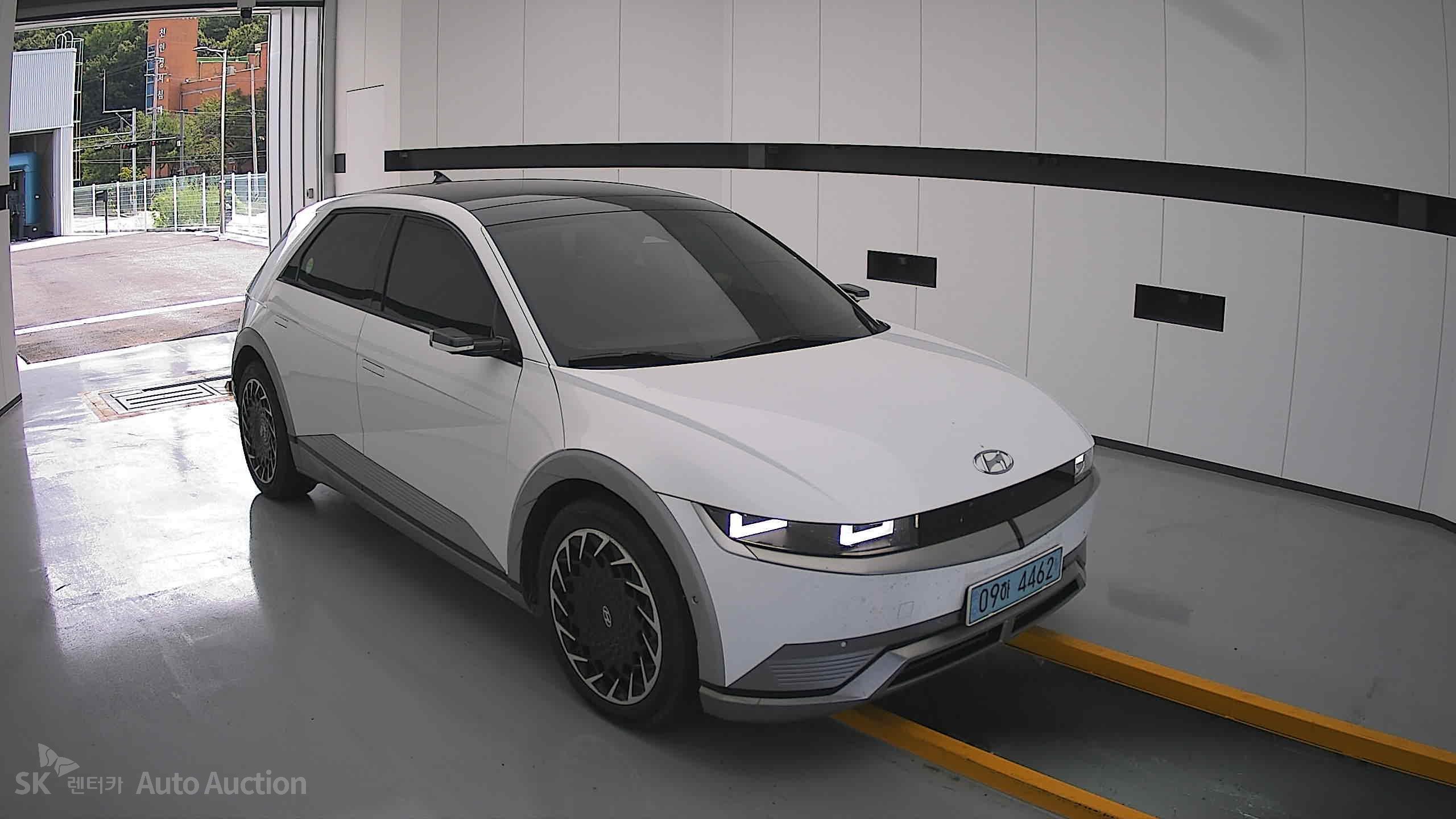 هيونداي Ioniq 2023 — صورة 21