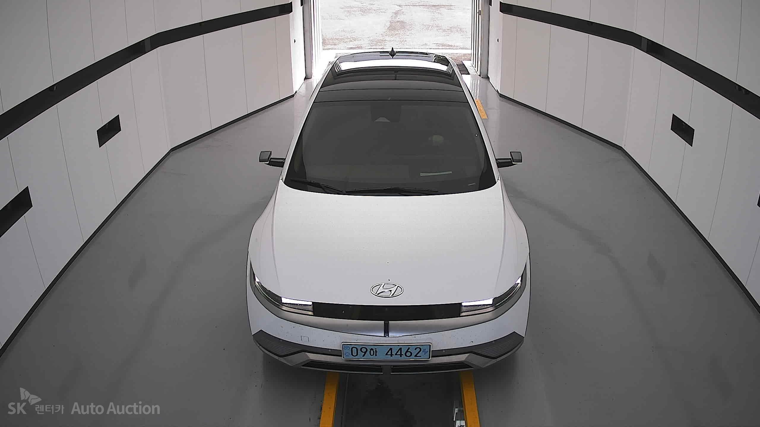 هيونداي Ioniq 2023 — صورة 24