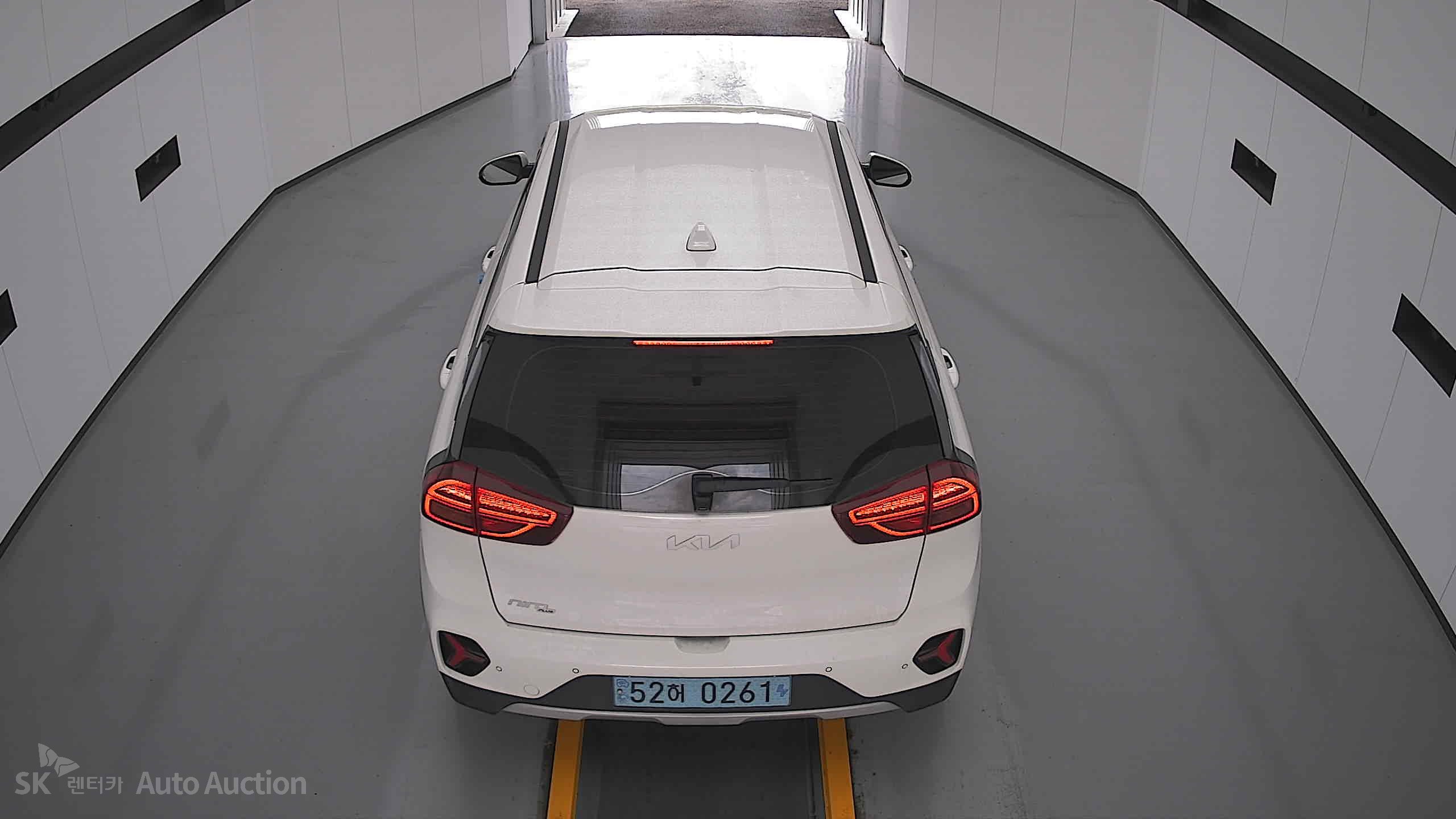 كيا Niro 2023 — صورة 23