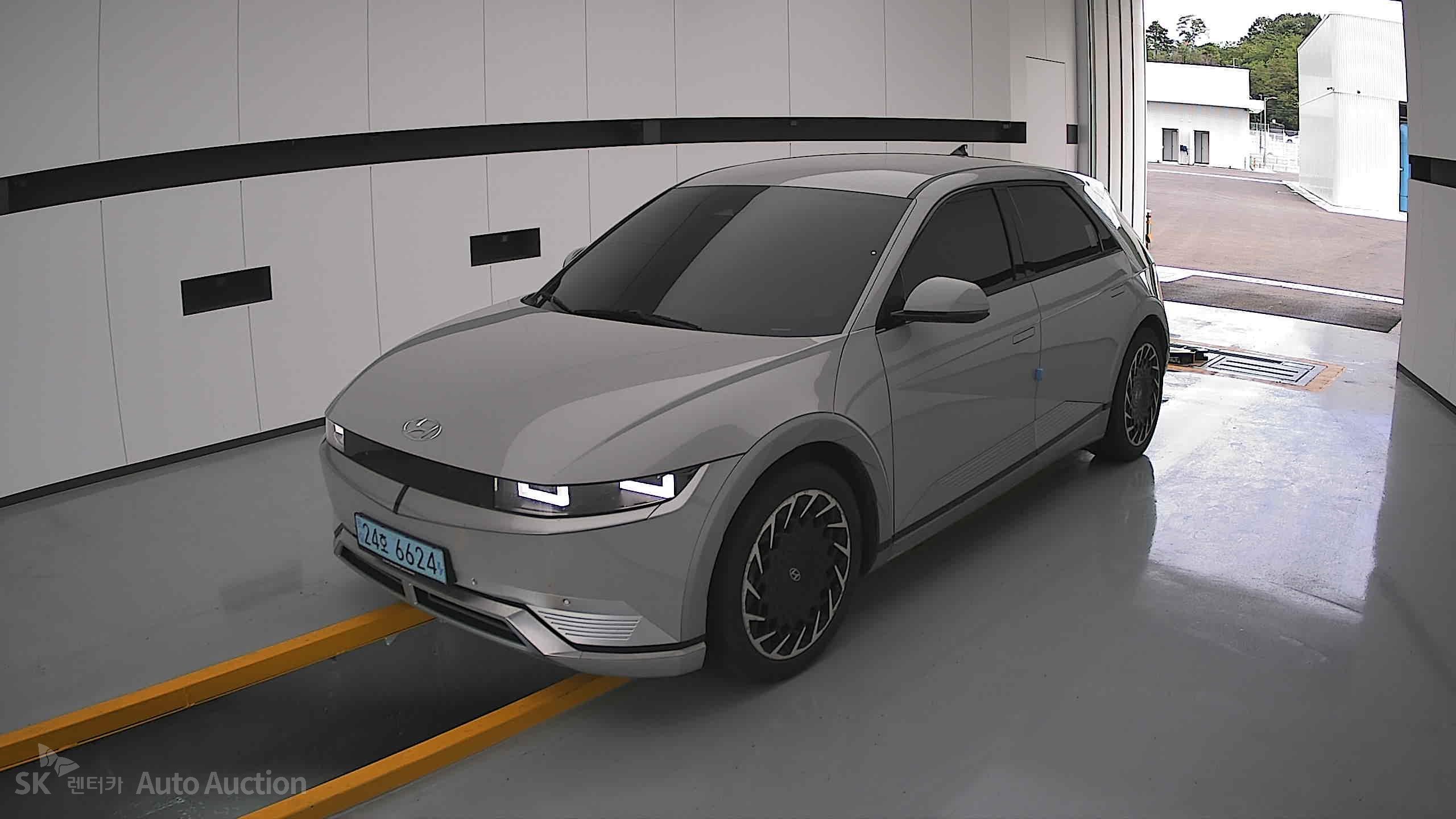 هيونداي Ioniq 2022 — صورة 11
