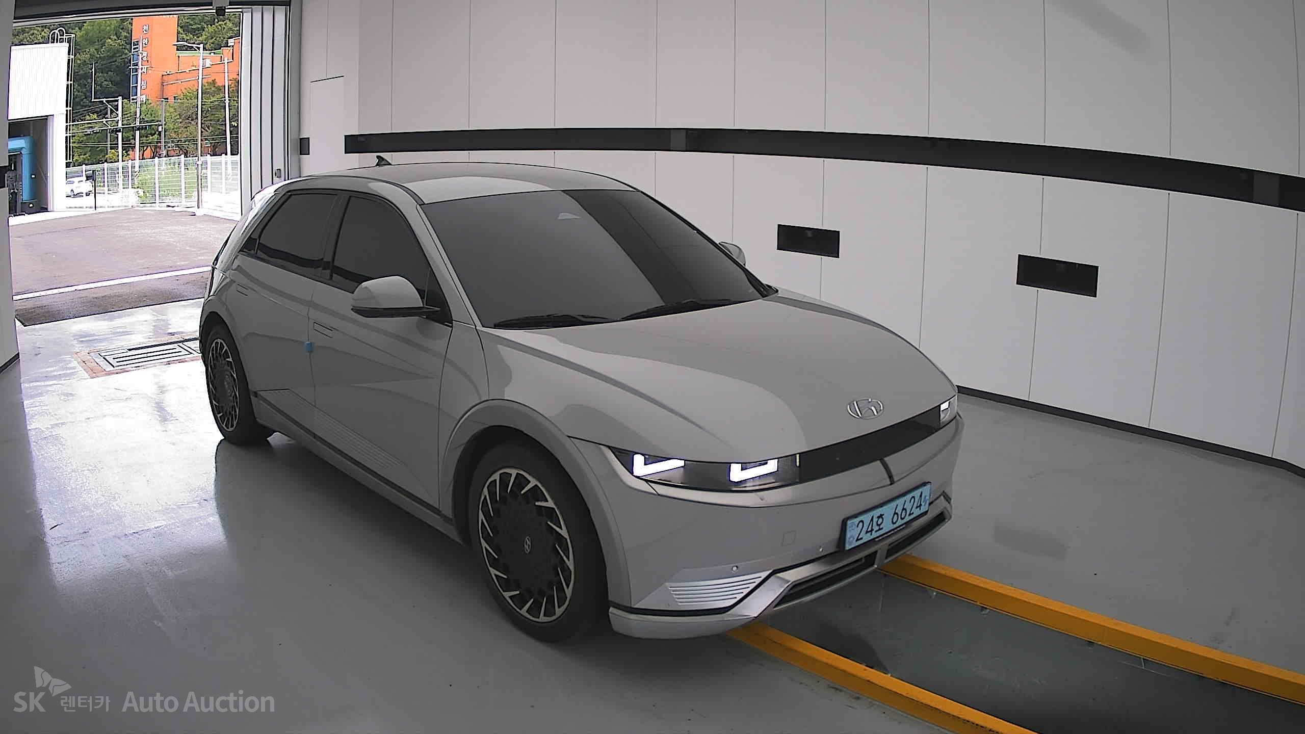 هيونداي Ioniq 2022 — صورة 21