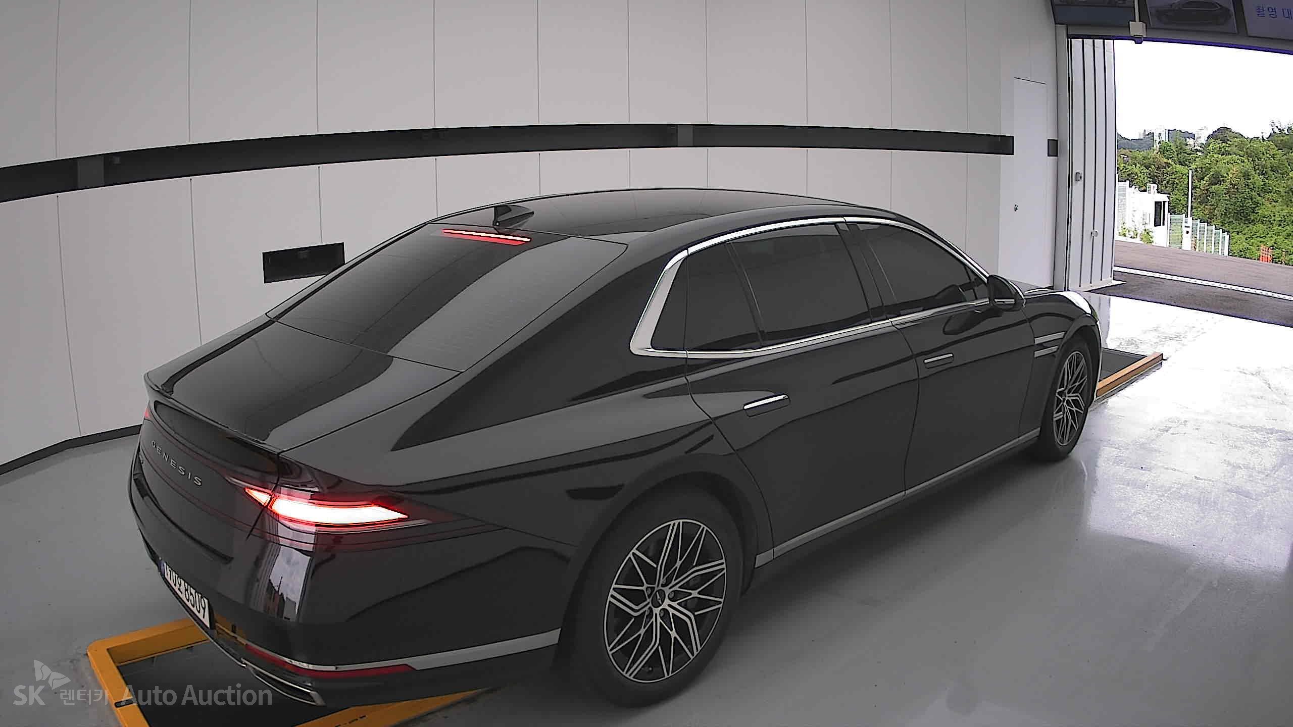 جينيسيس G90 2022 — صورة 17