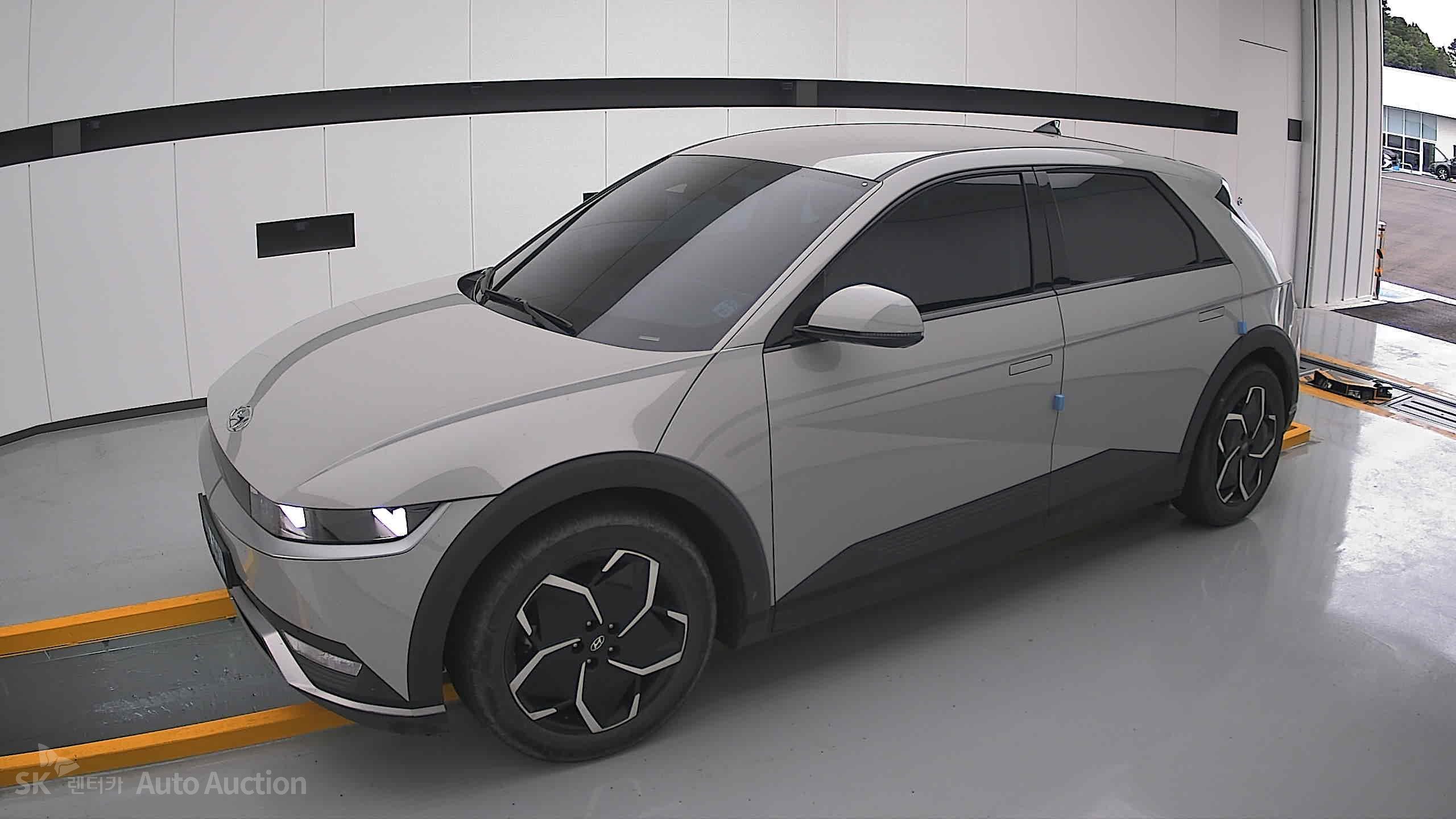 هيونداي Ioniq 2022 — صورة 12
