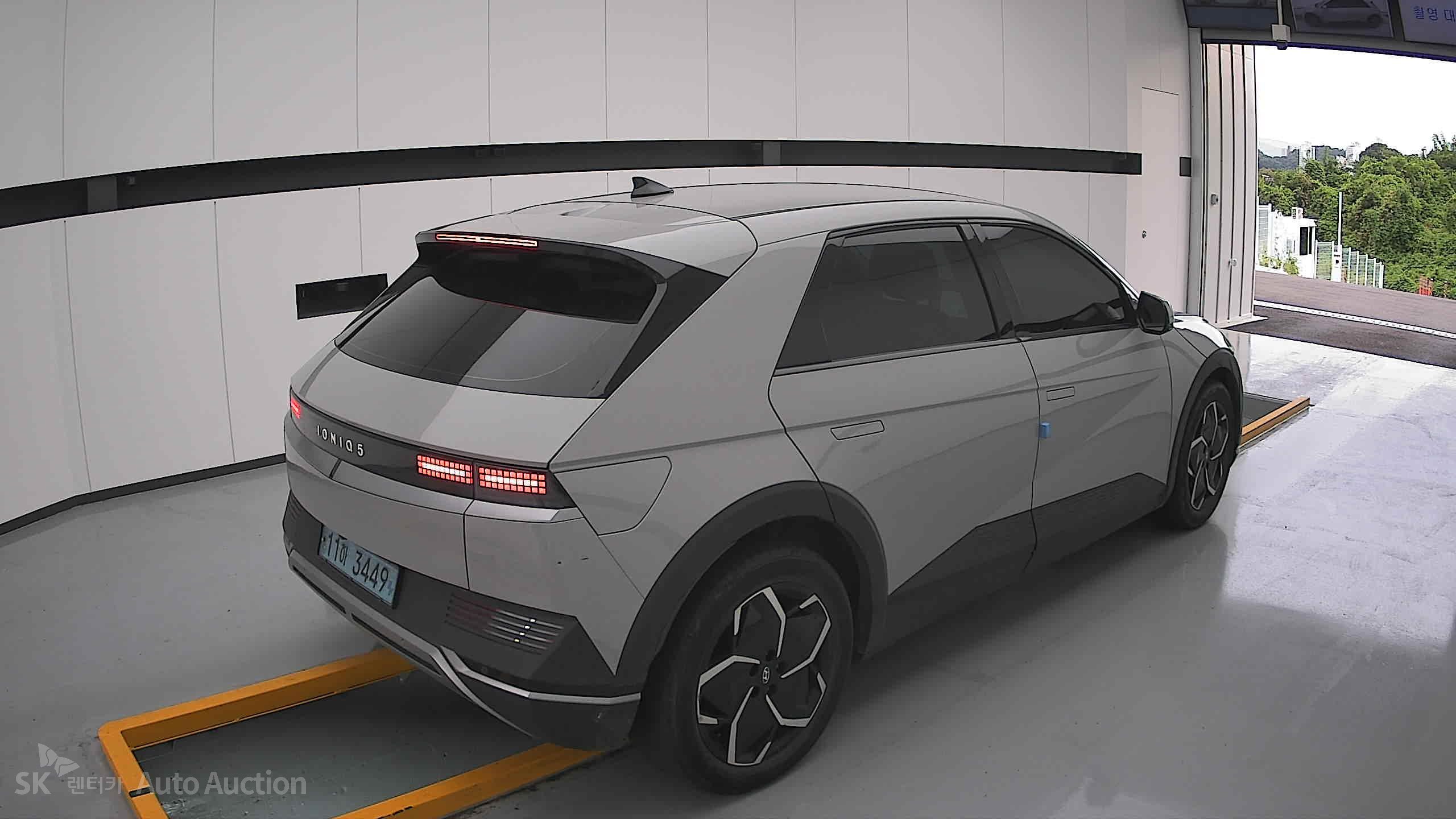هيونداي Ioniq 2022 — صورة 17