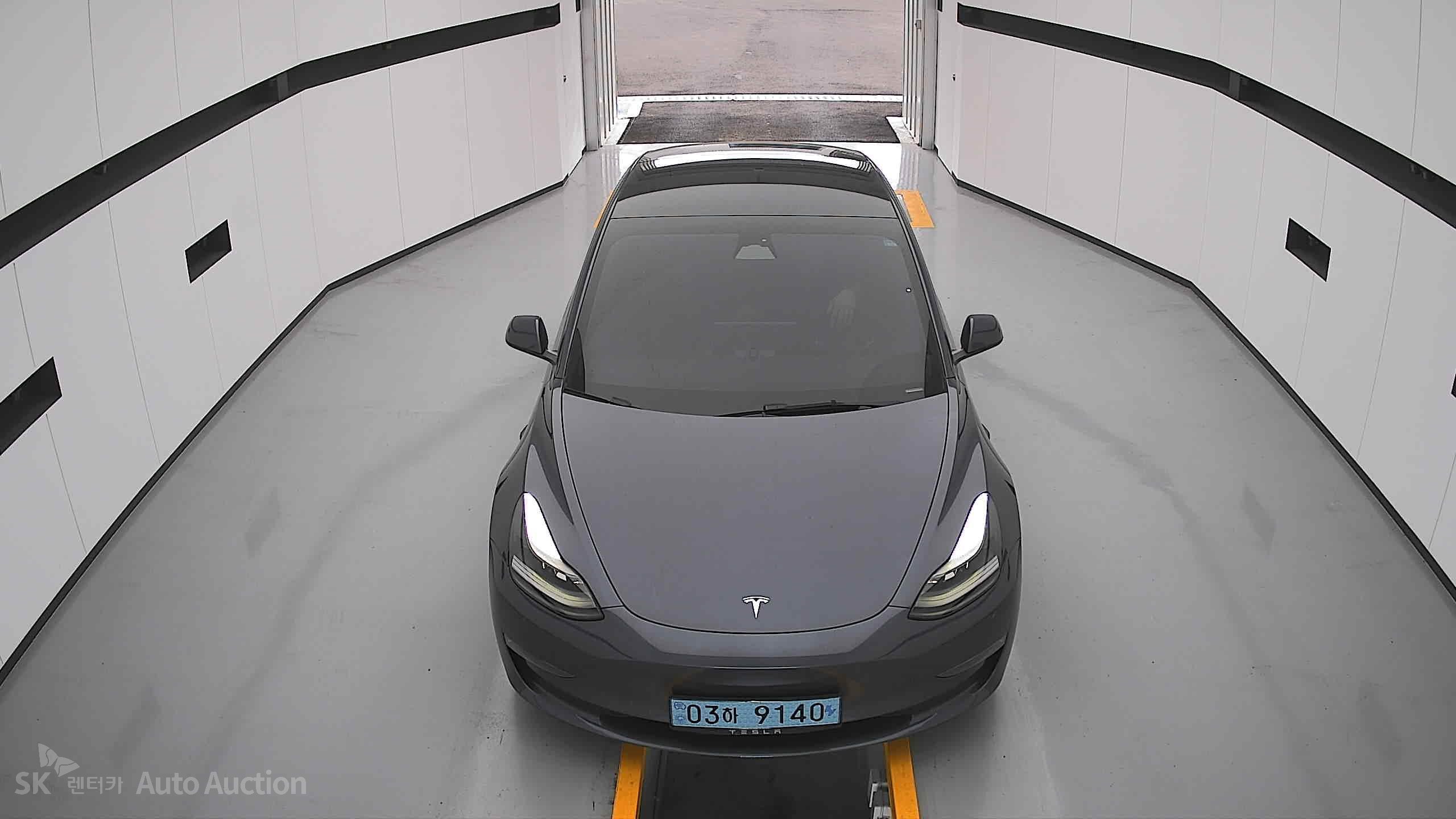 Tesla Model 3 2022 — صورة 24