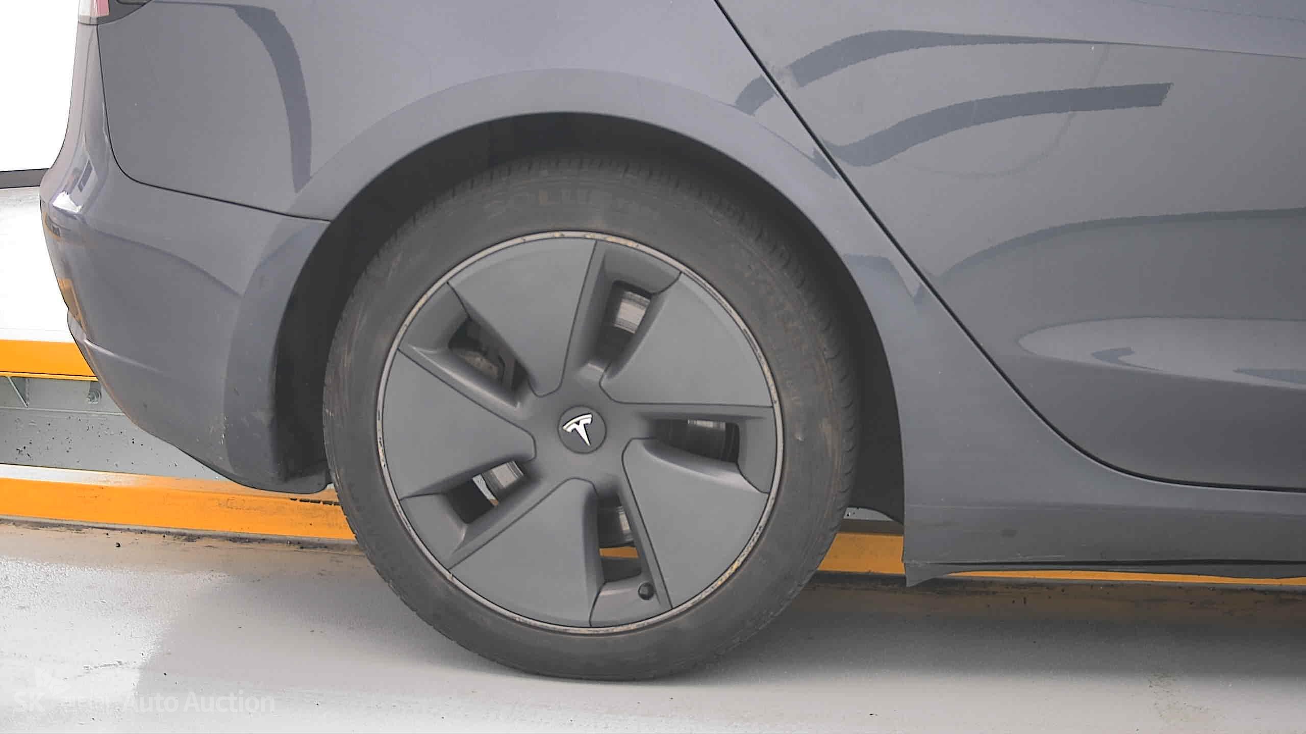 Tesla Model 3 2022 — صورة 27