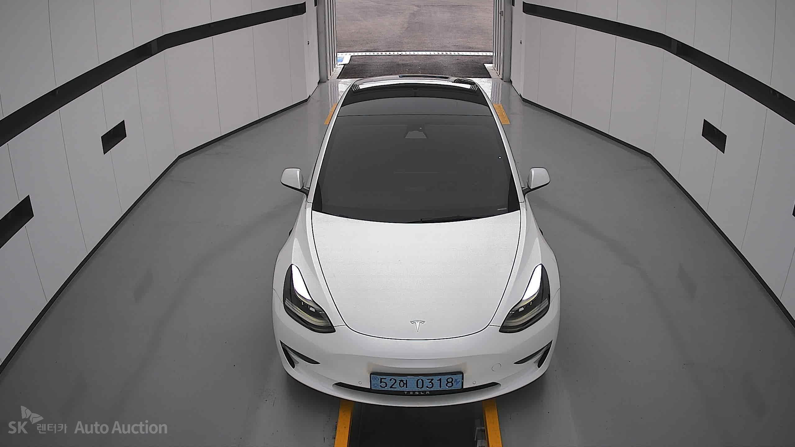 Tesla Model 3 2022 — صورة 24