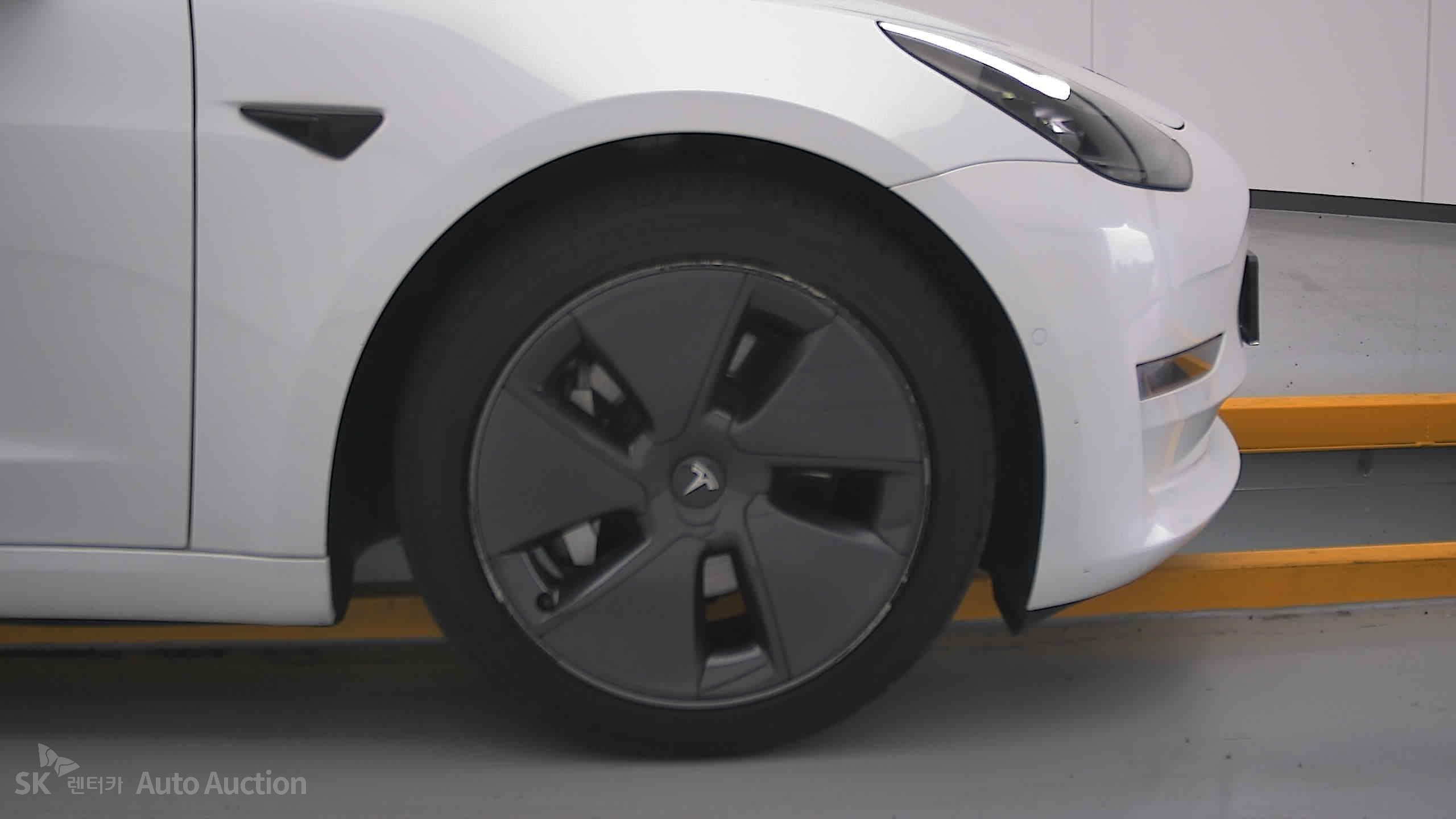 Tesla Model 3 2022 — صورة 28