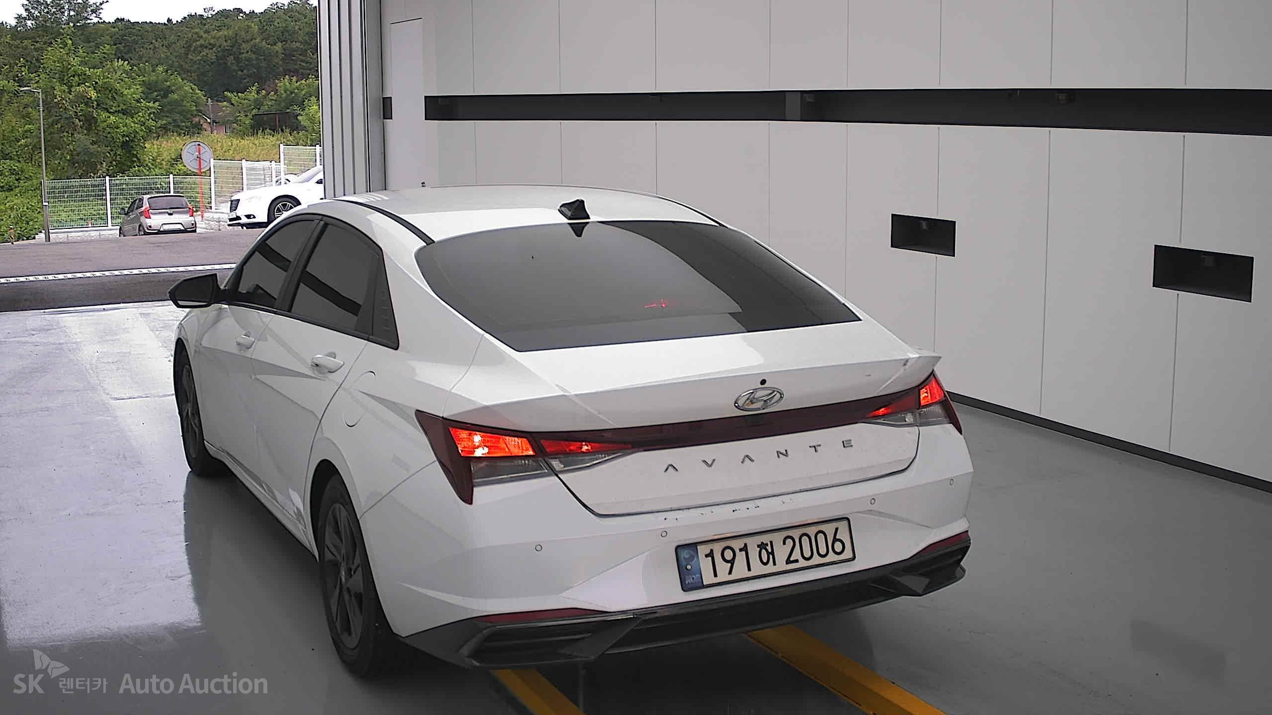 هيونداي أفانتي 2023 — صورة 15