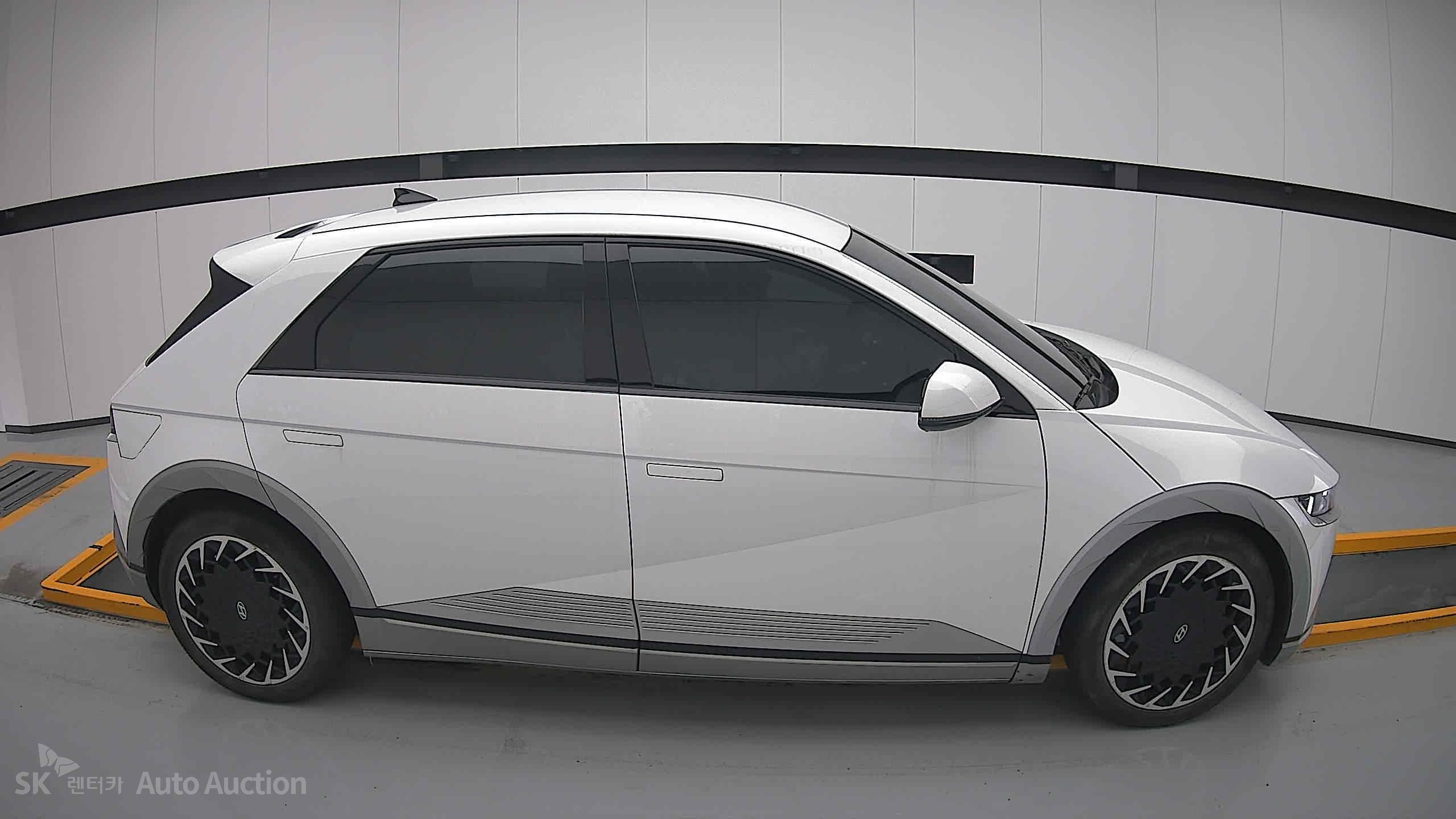 هيونداي Ioniq 2022 — صورة 19