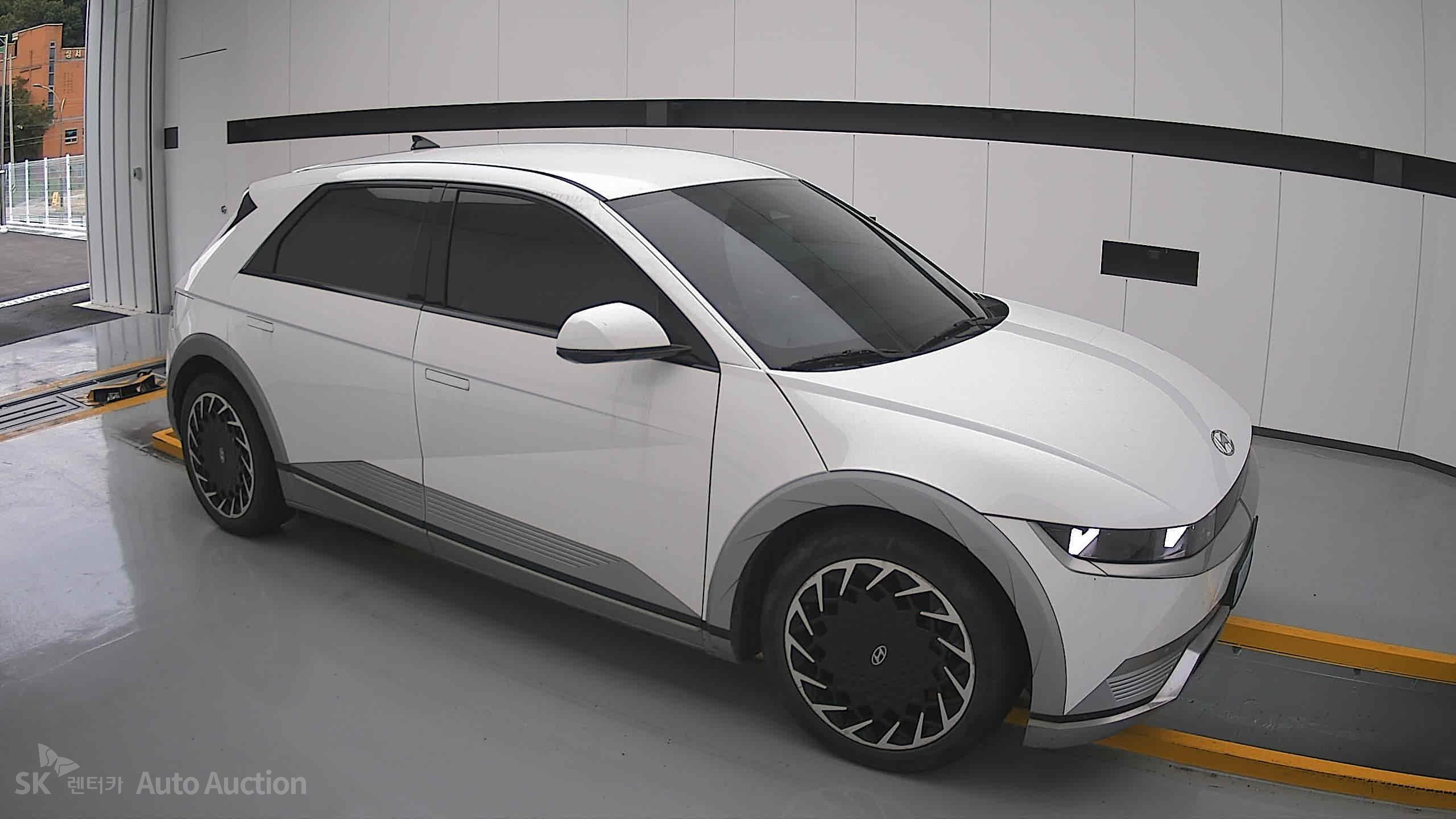 هيونداي Ioniq 2022 — صورة 20