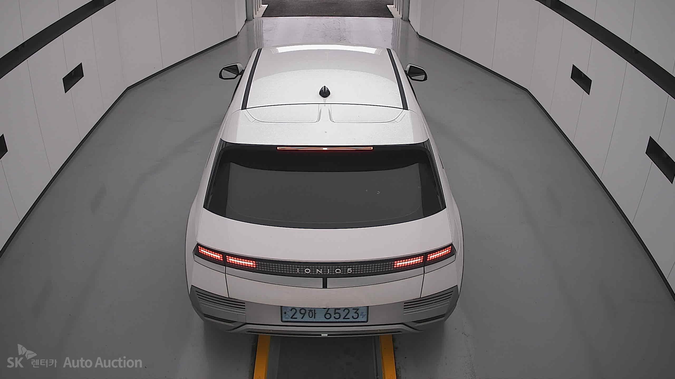 هيونداي Ioniq 2022 — صورة 23
