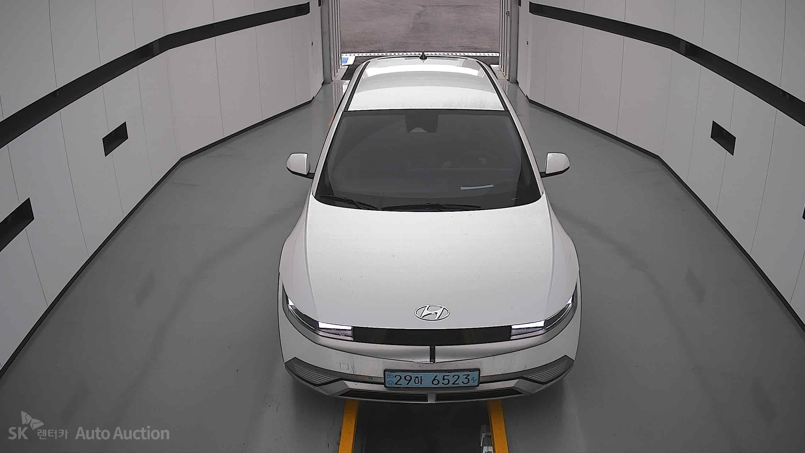 هيونداي Ioniq 2022 — صورة 24