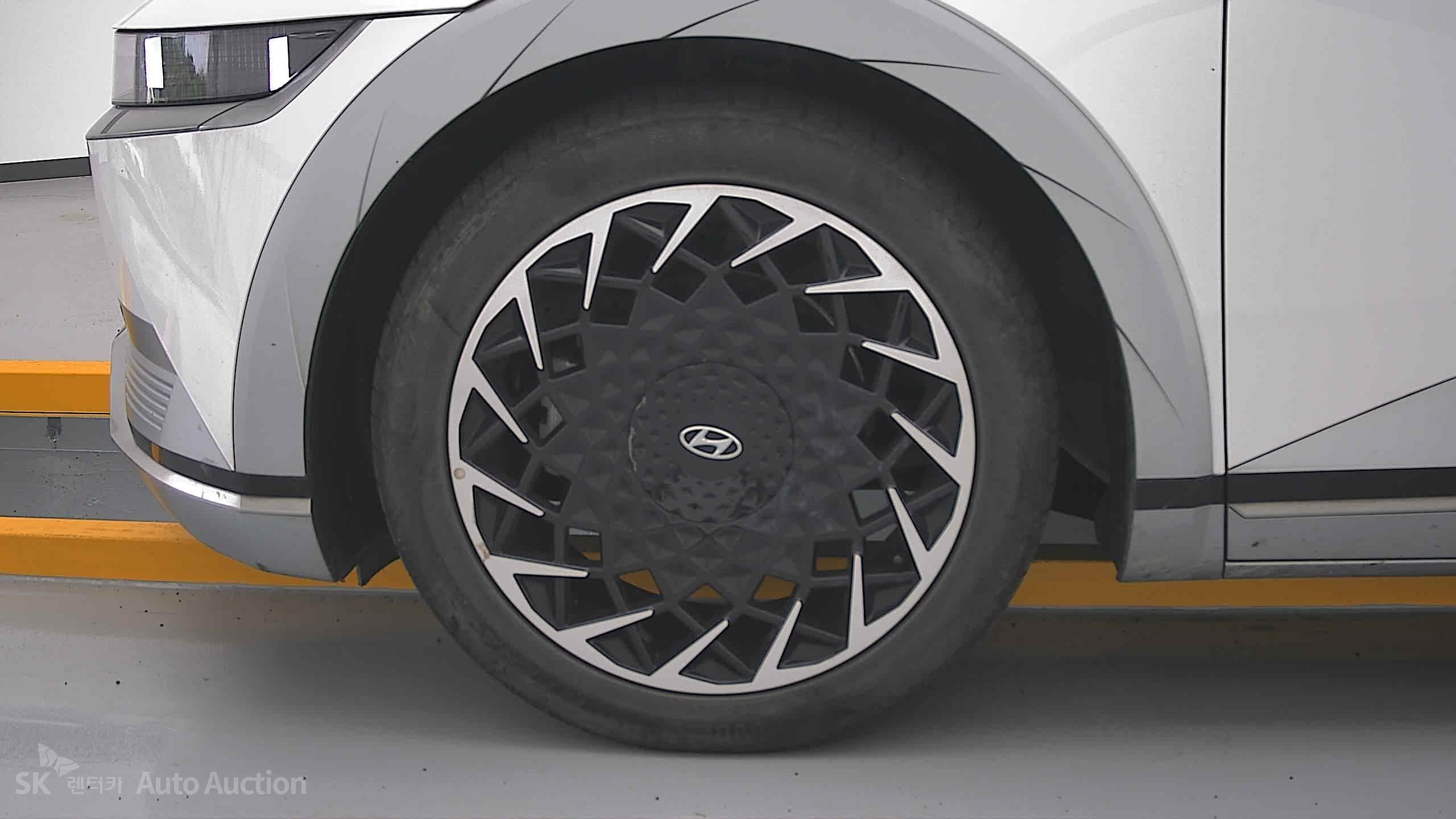 هيونداي Ioniq 2022 — صورة 25
