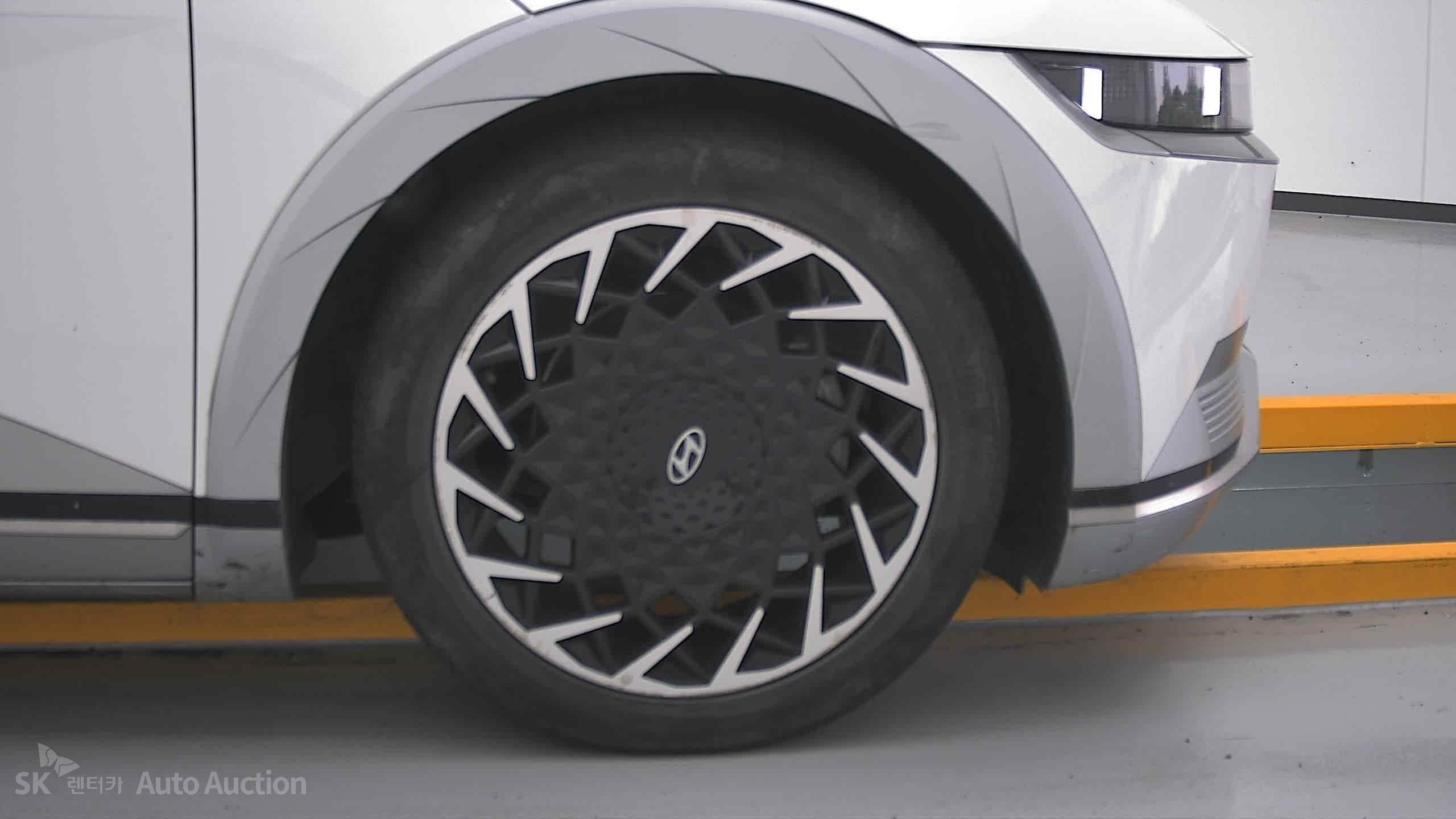 هيونداي Ioniq 2022 — صورة 28