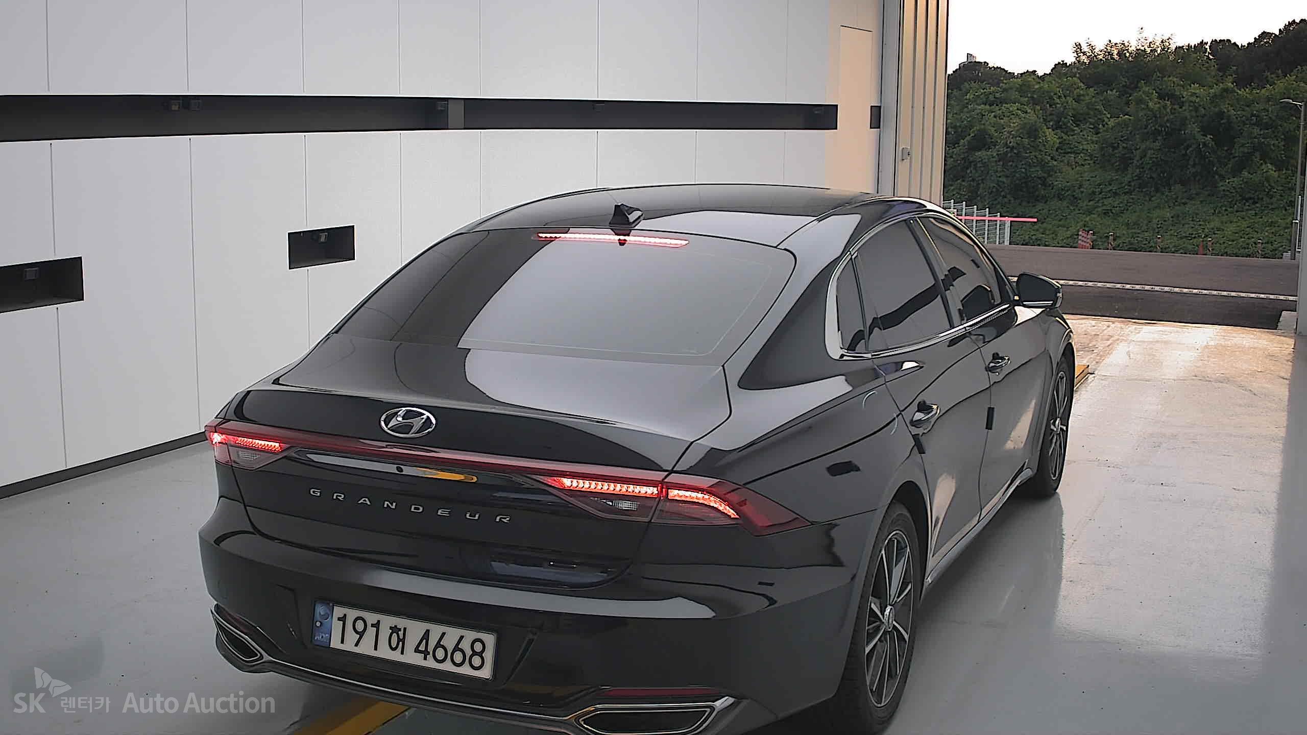 هيونداي جرانديور 2023 — صورة 16
