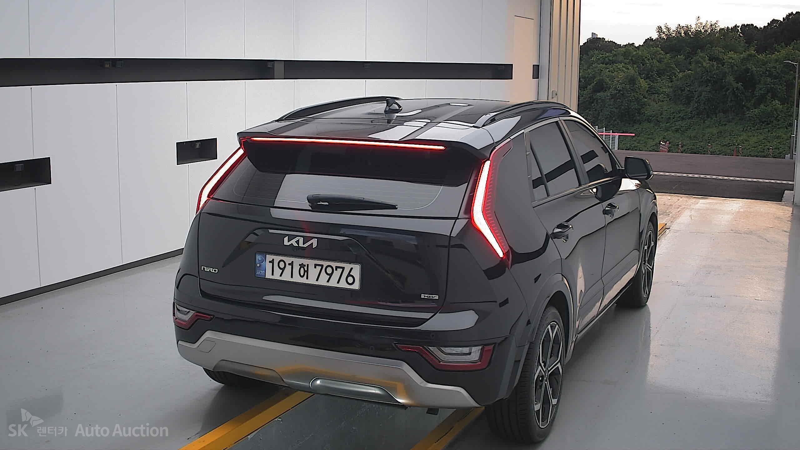كيا All-New Niro 2023 — صورة 16