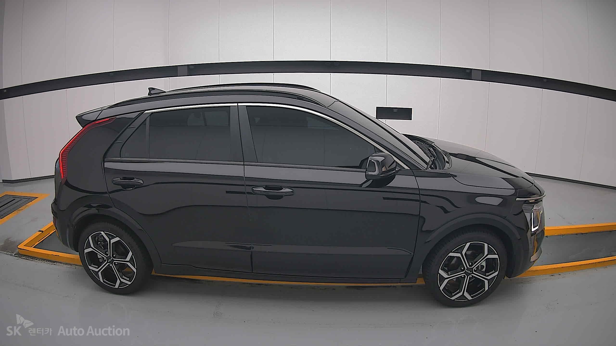 كيا All-New Niro 2023 — صورة 19