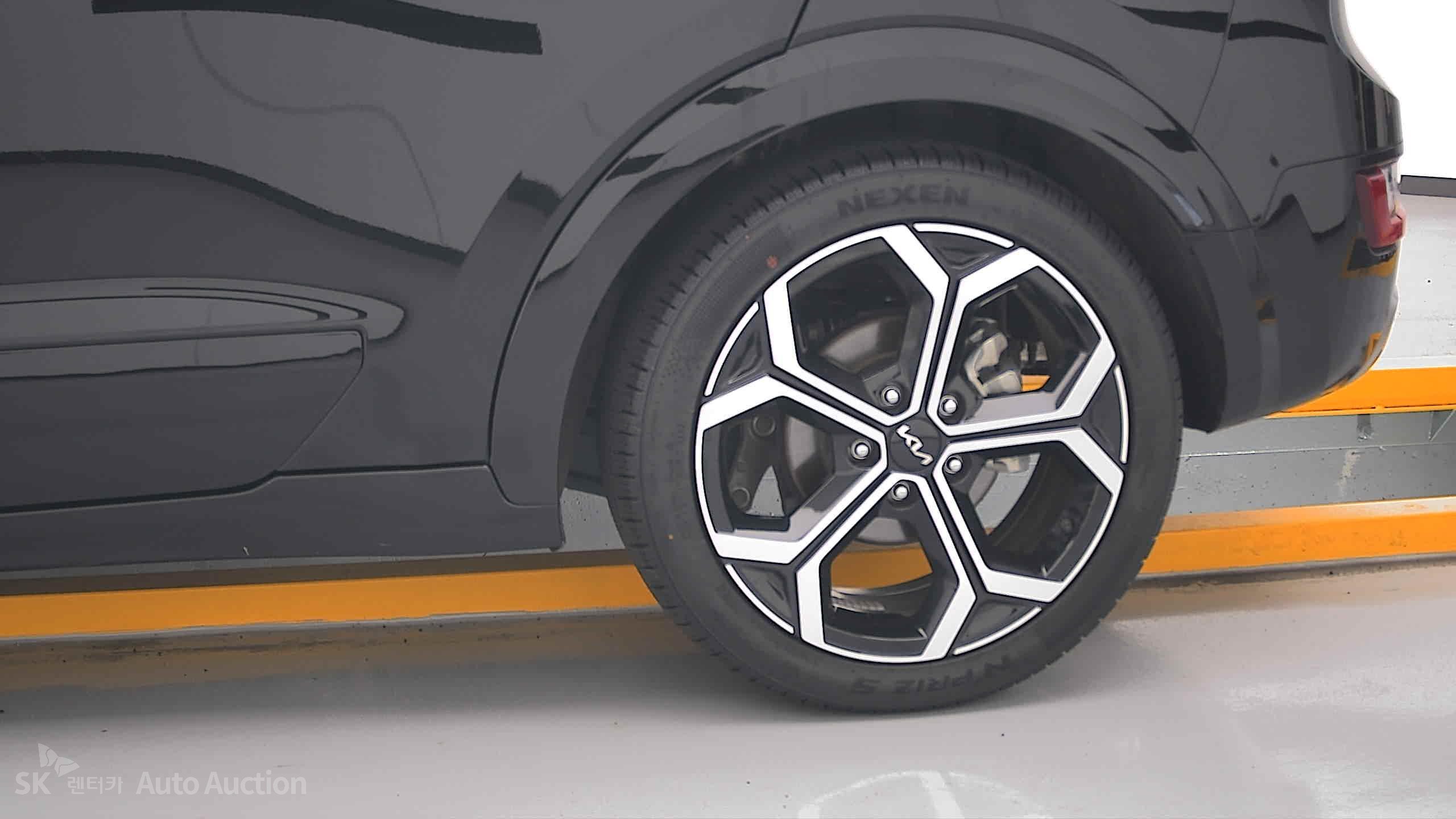 كيا All-New Niro 2023 — صورة 26
