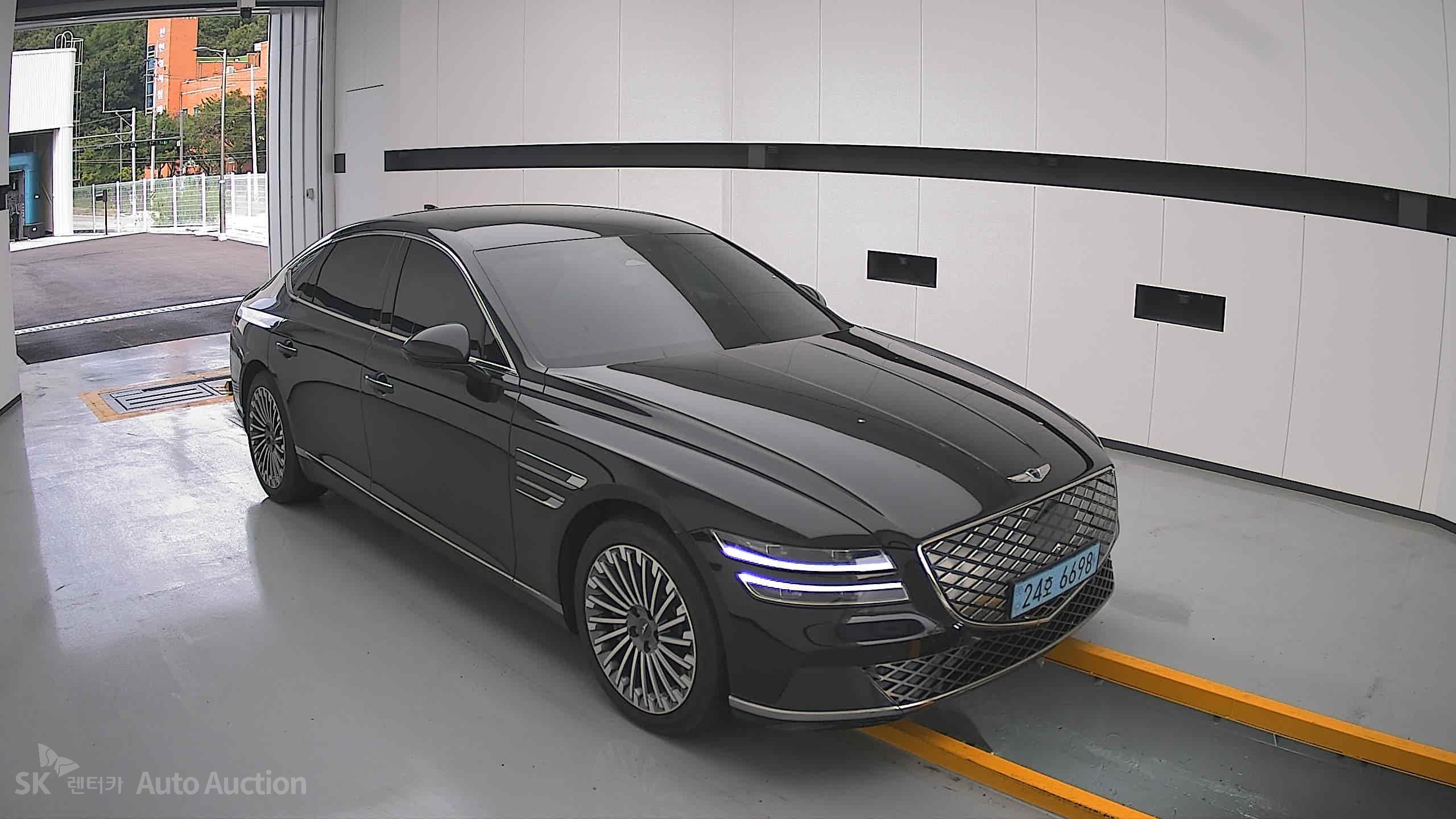 جينيسيس Eg80 2022 — صورة 21