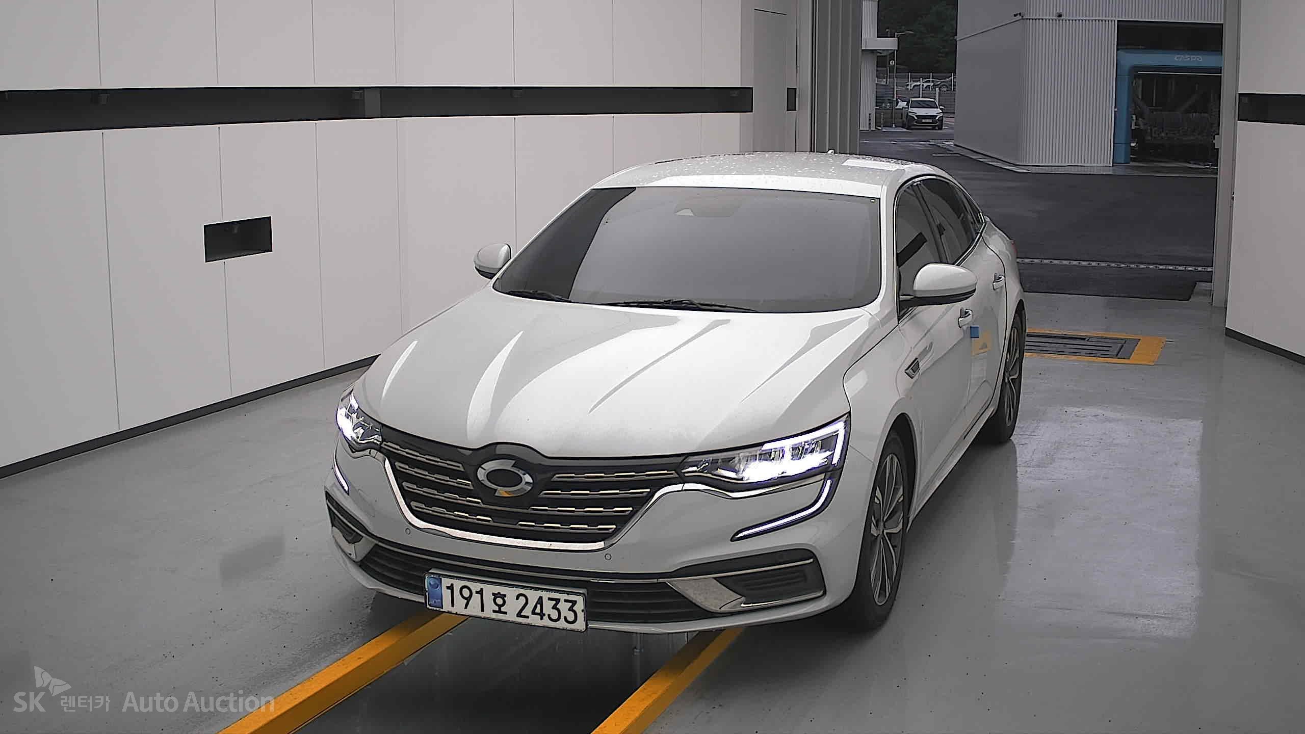Renault SM6
