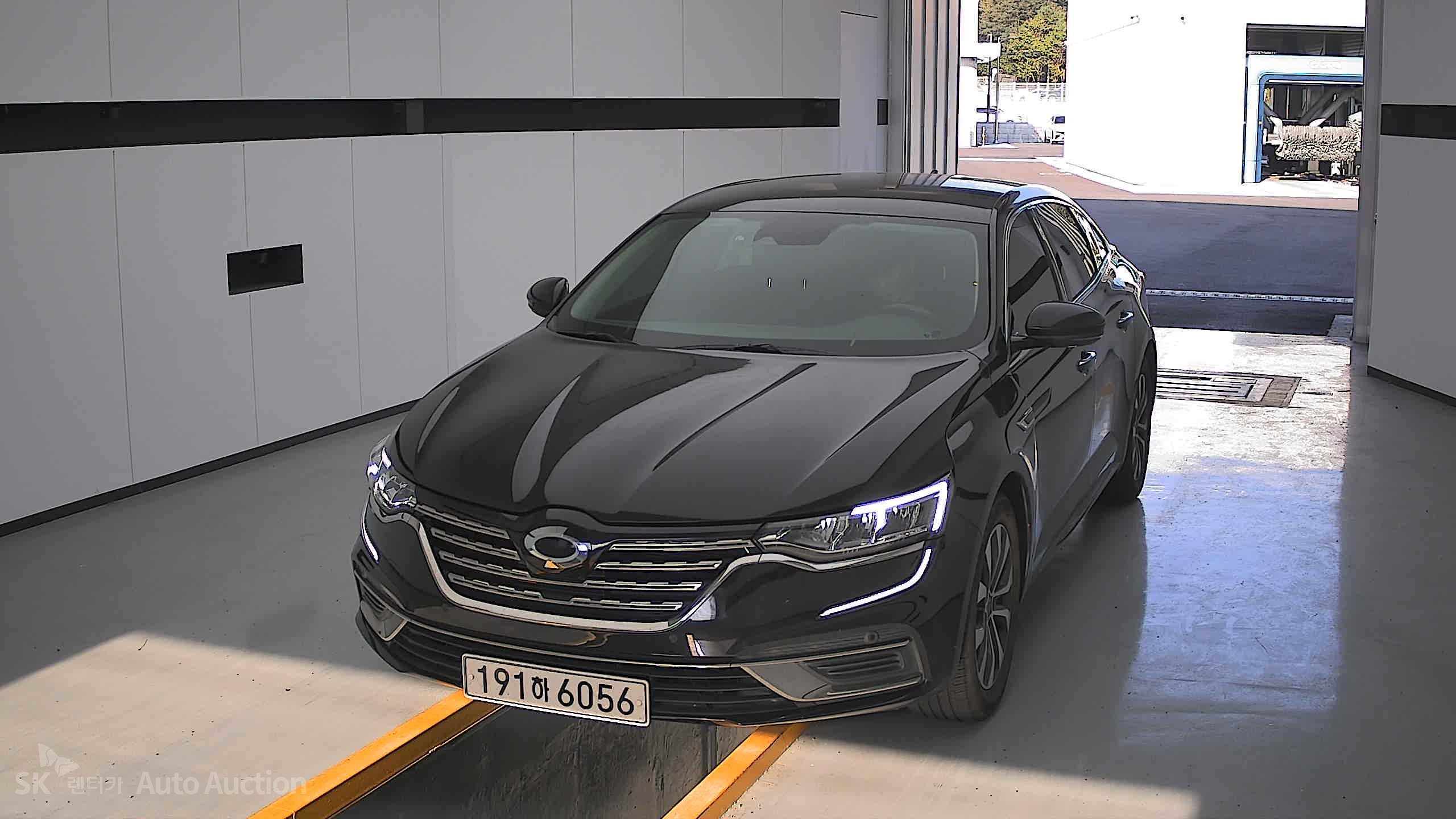 Renault SM6