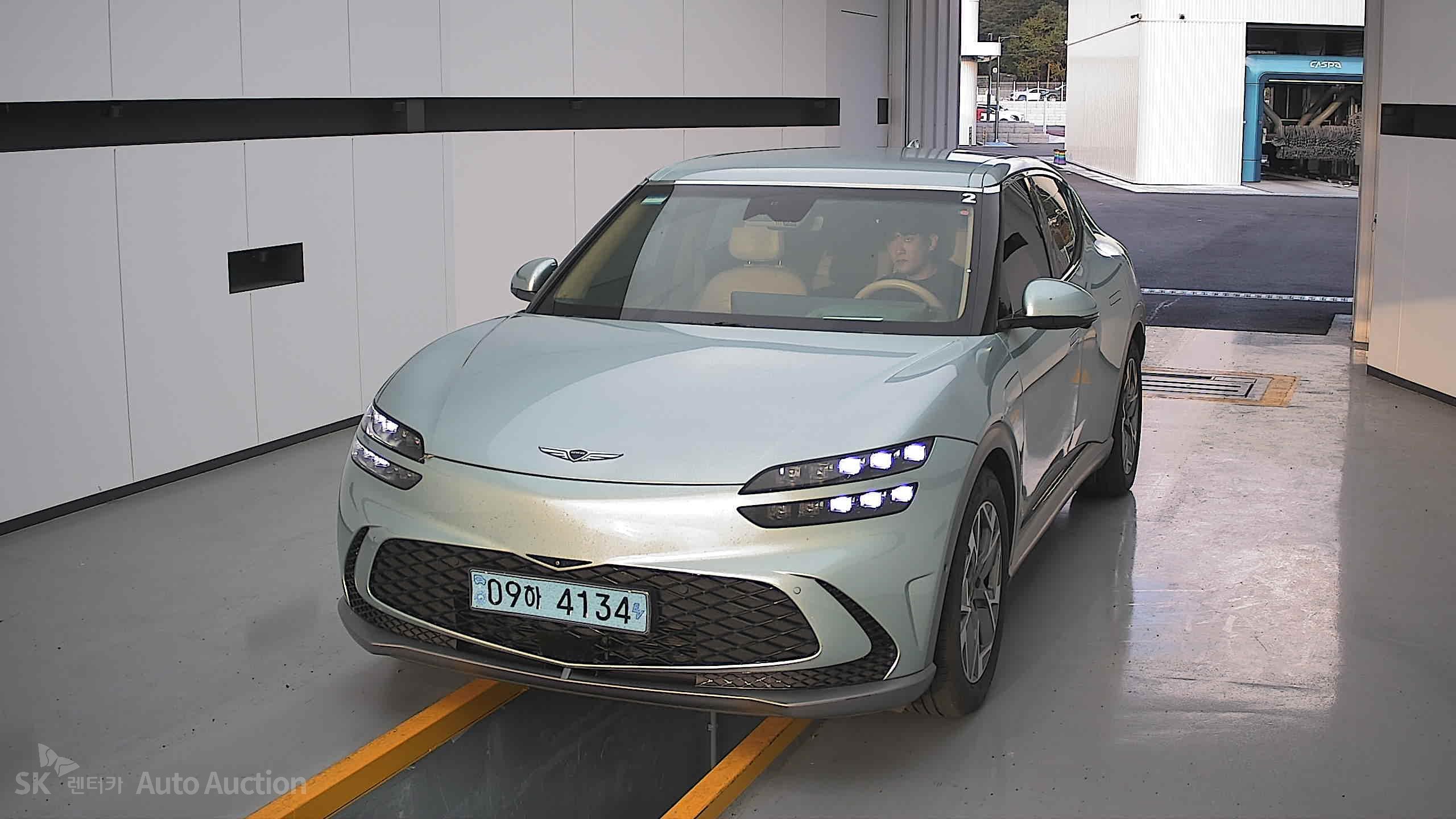 Genesis GV60
