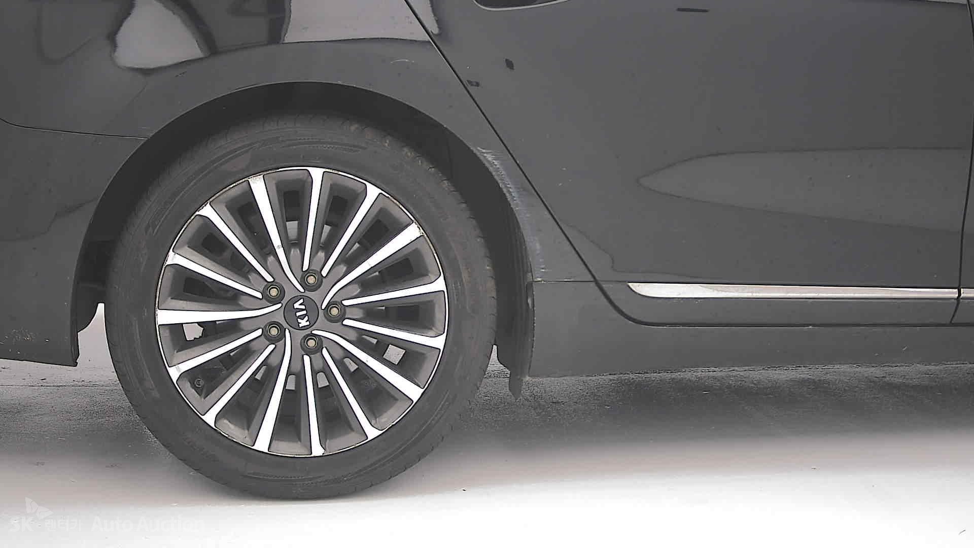 صورة إضافية