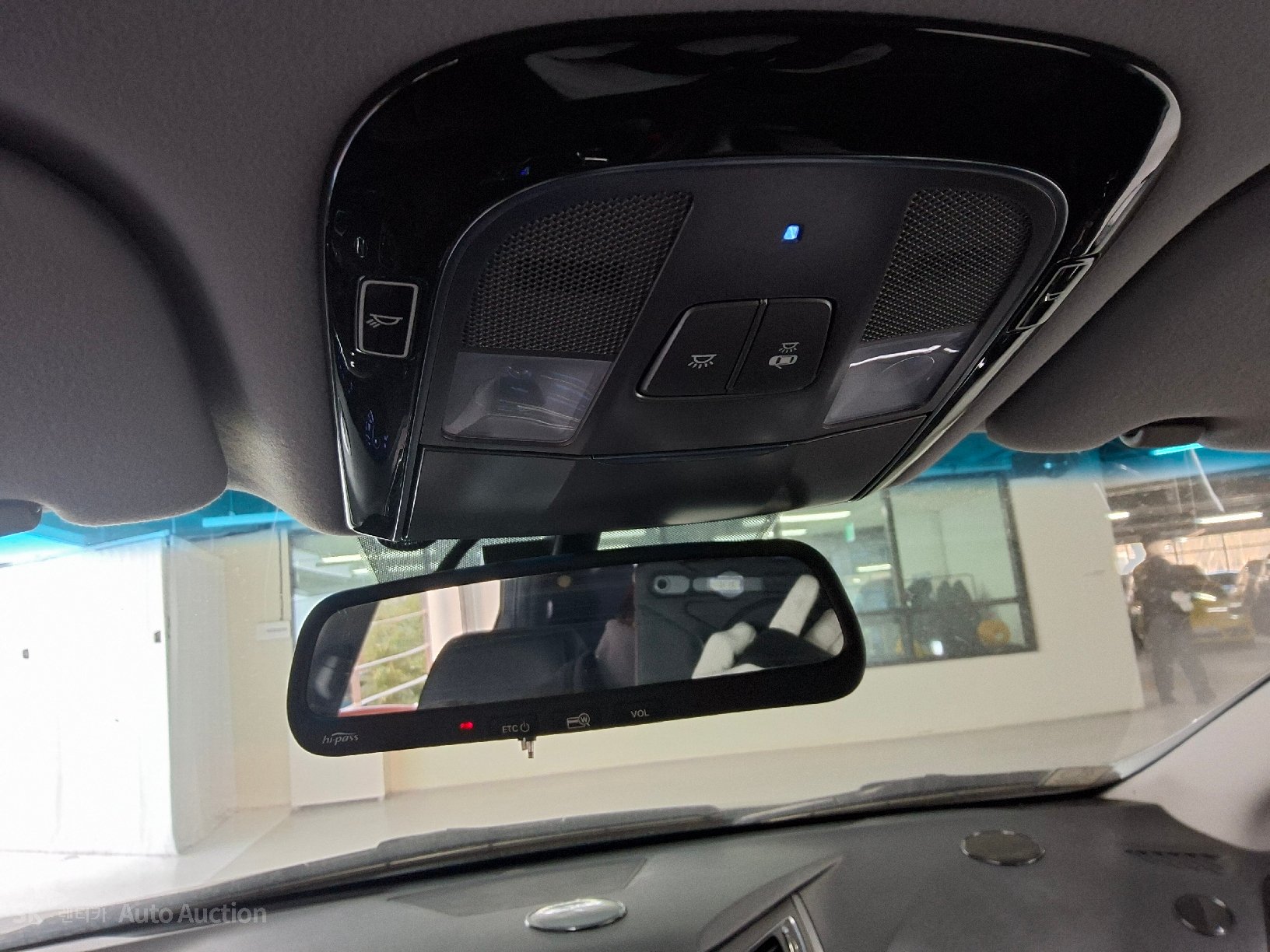 صورة إضافية