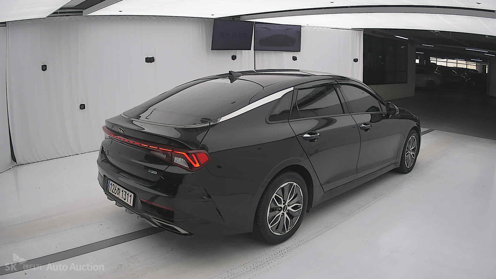 صورة إضافية