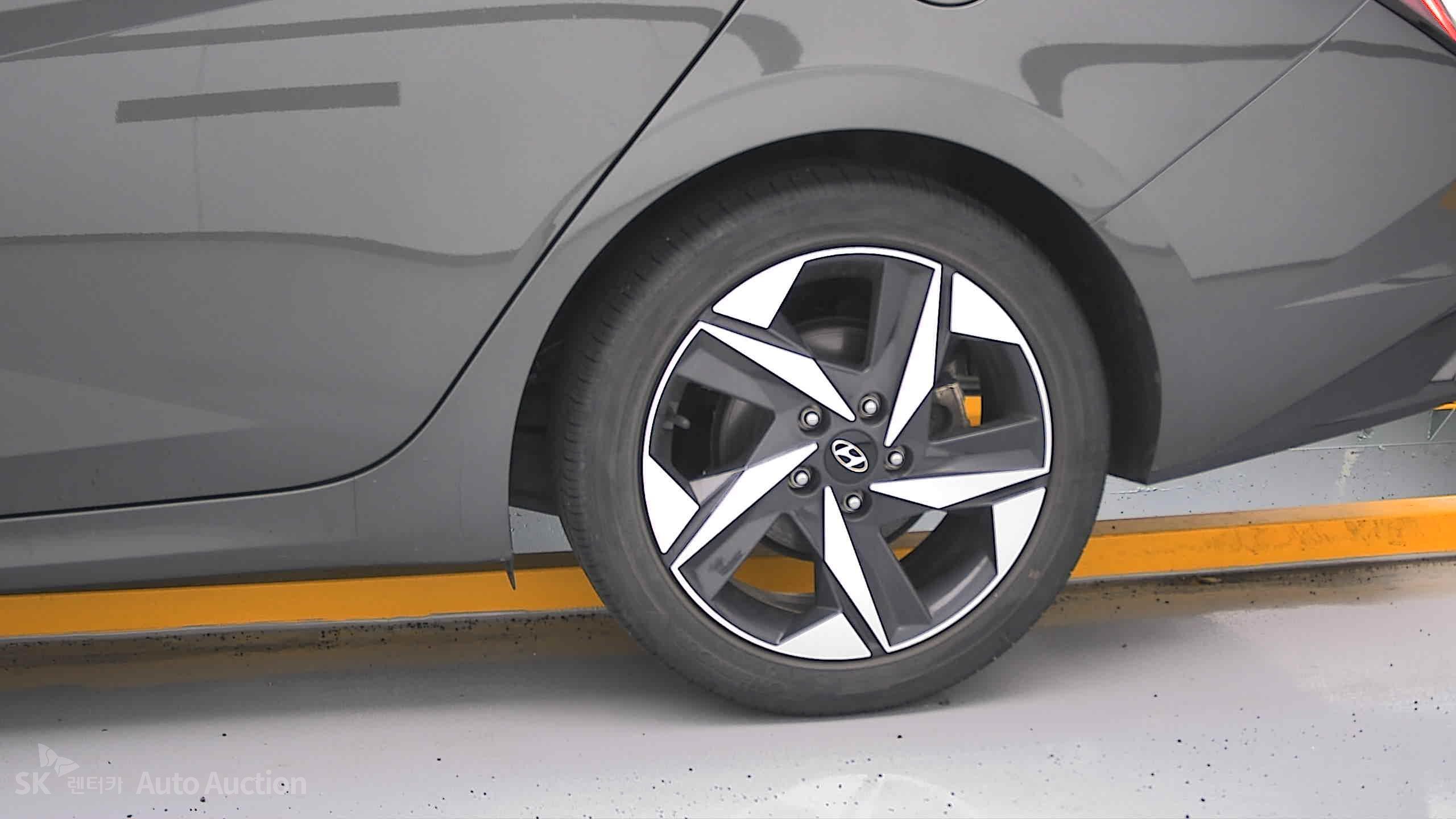 2021 - hyundai avante