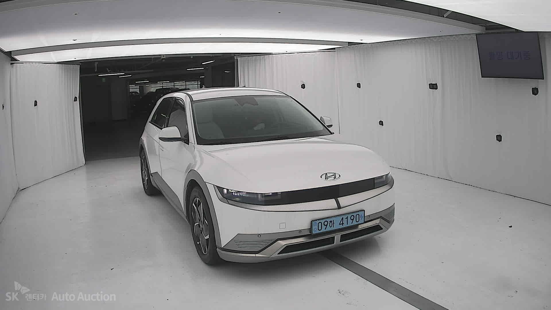 هيونداي Ioniq 2023 — صورة 22