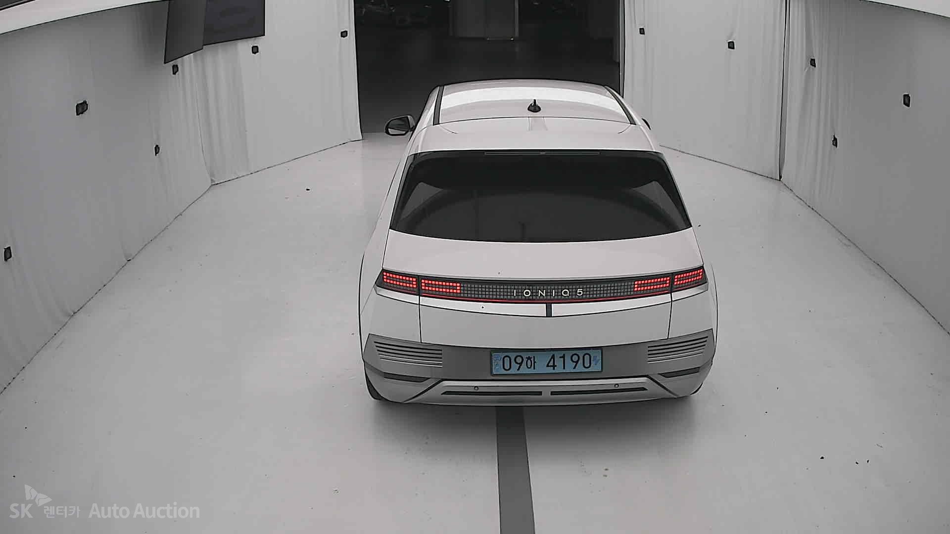 هيونداي Ioniq 2023 — صورة 23