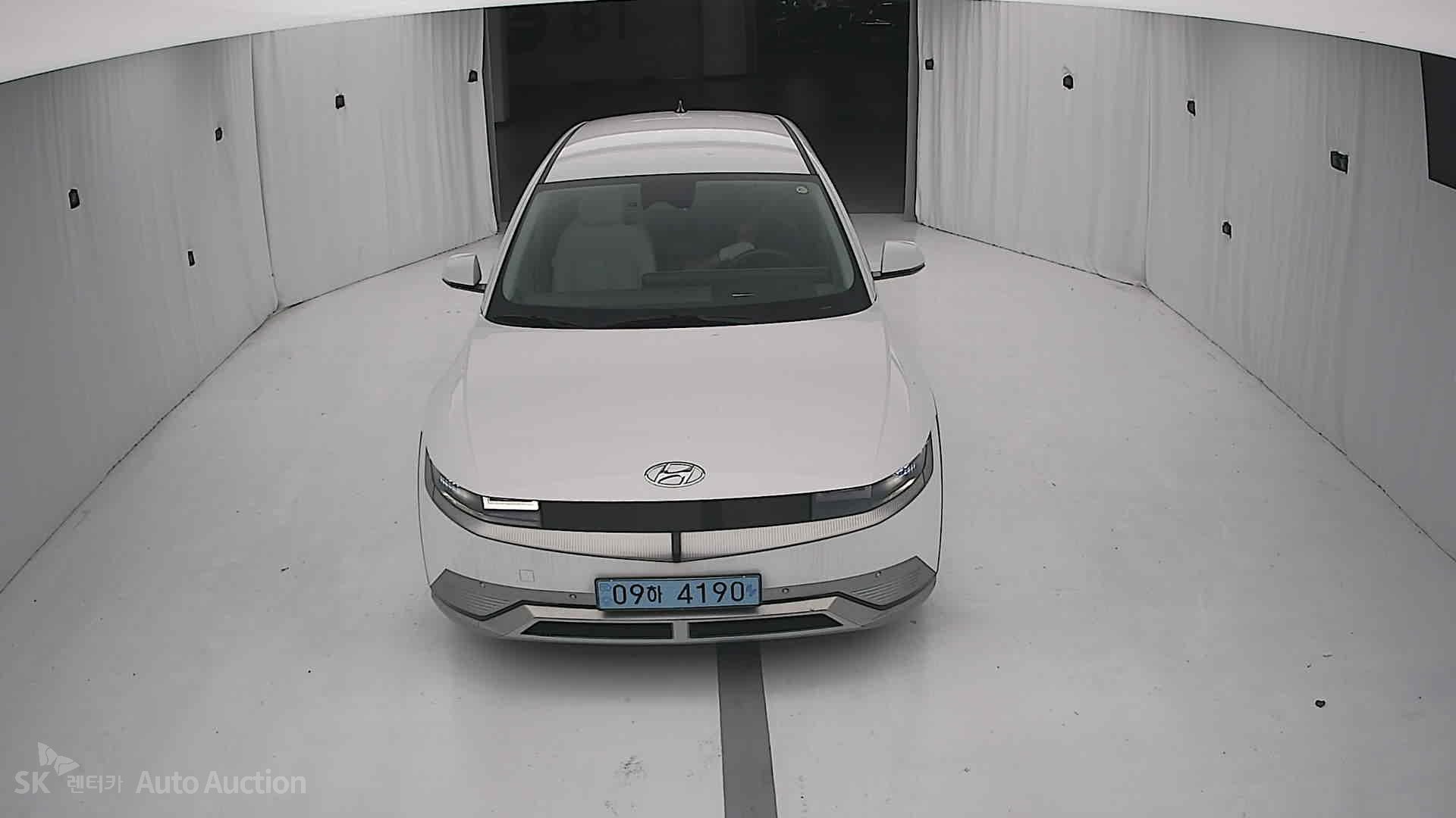 هيونداي Ioniq 2023 — صورة 24