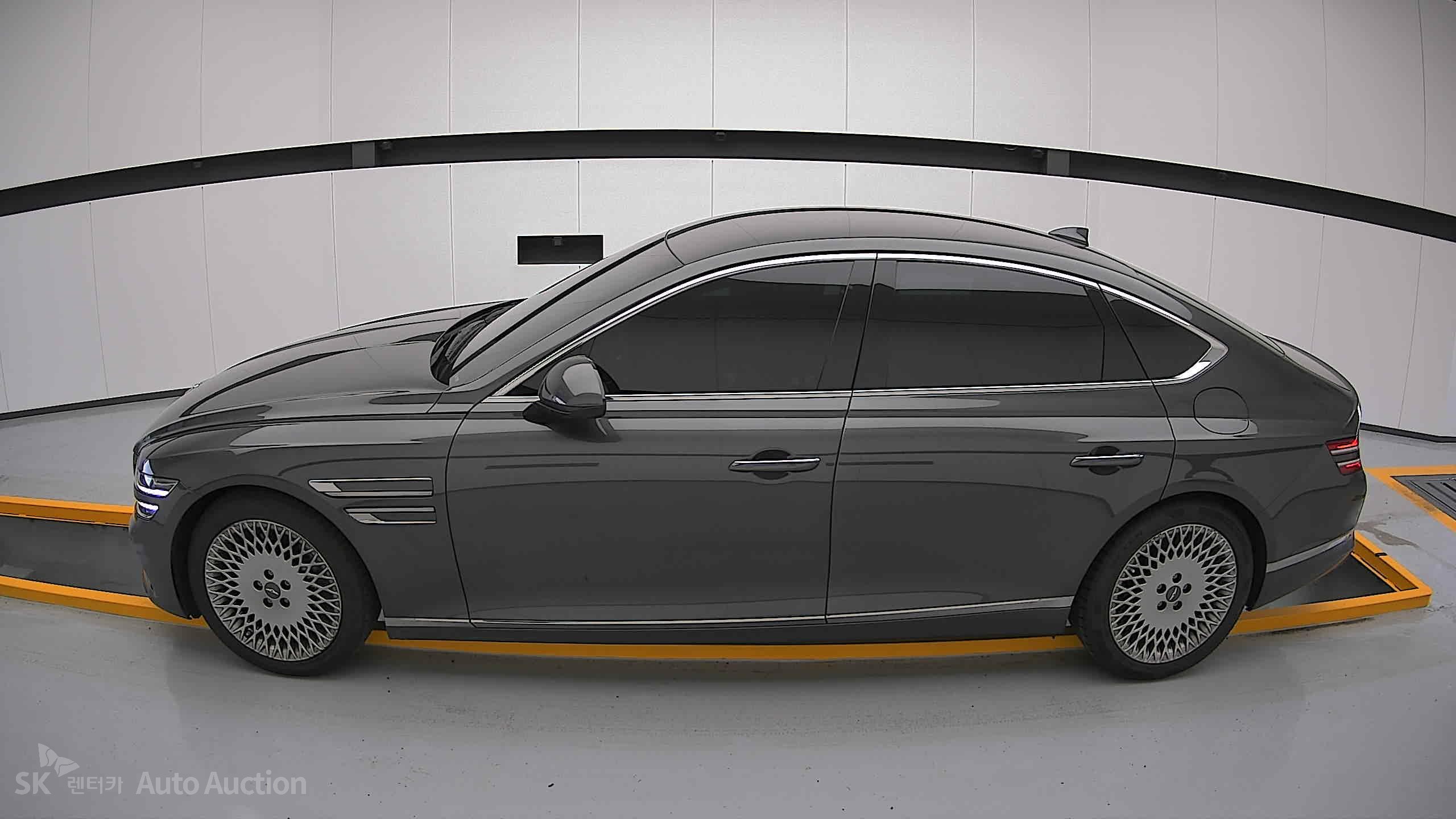 2022 - genesis g80