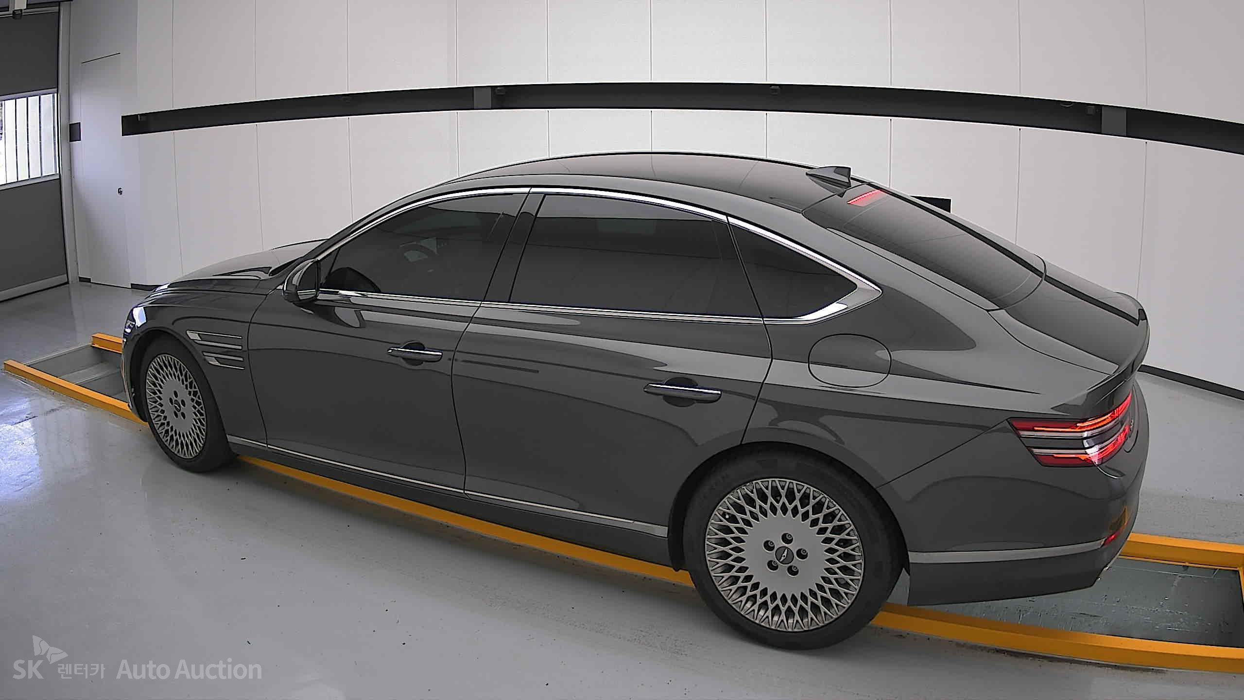 2022 - genesis g80