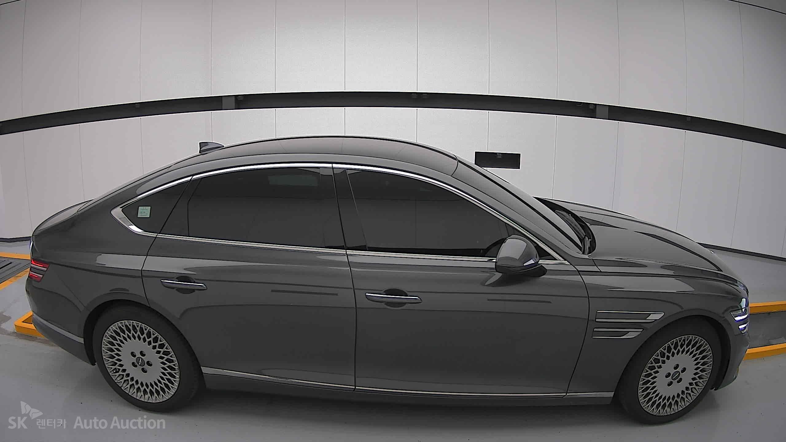 2022 - genesis g80