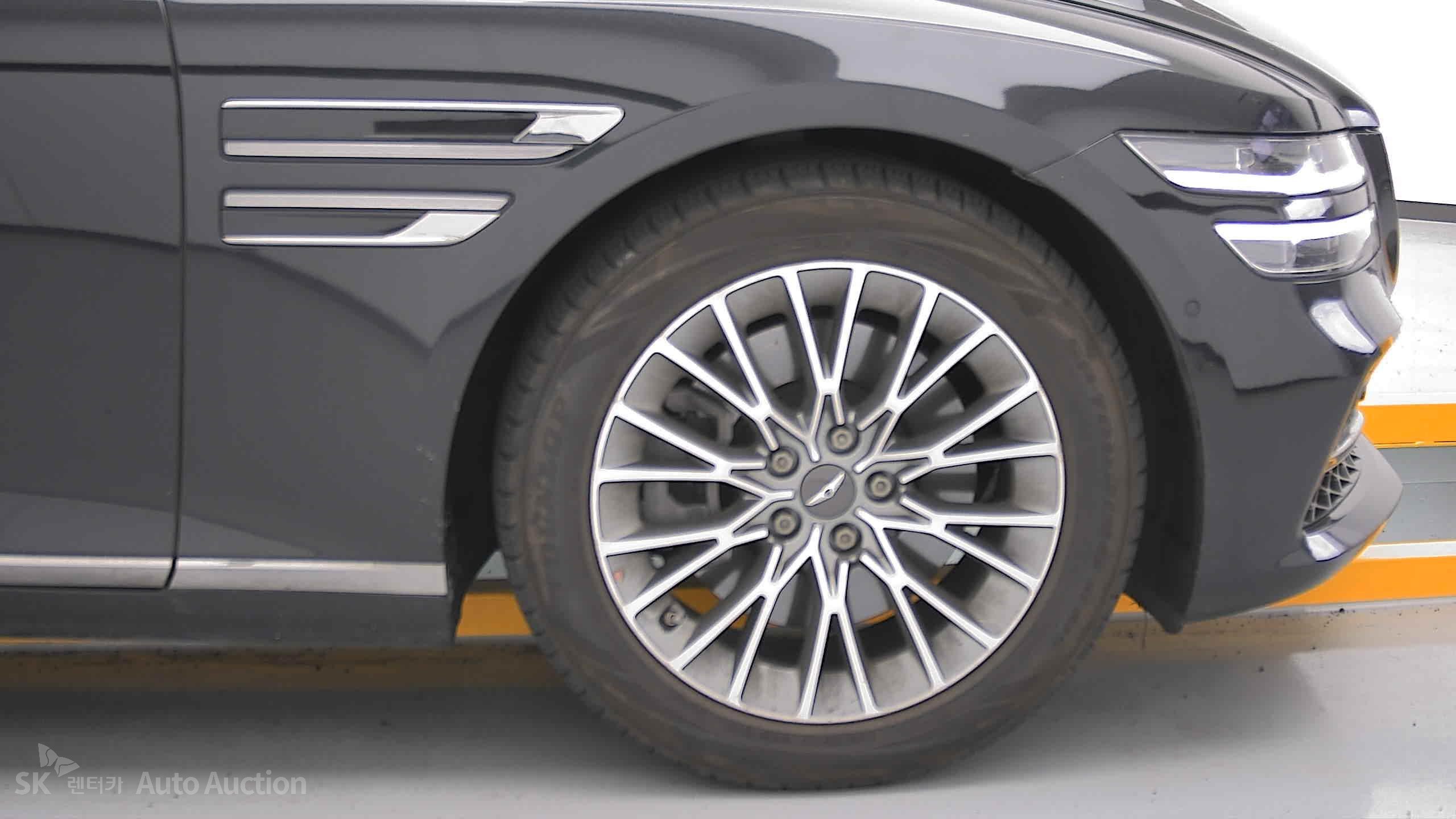 2022 - genesis g80