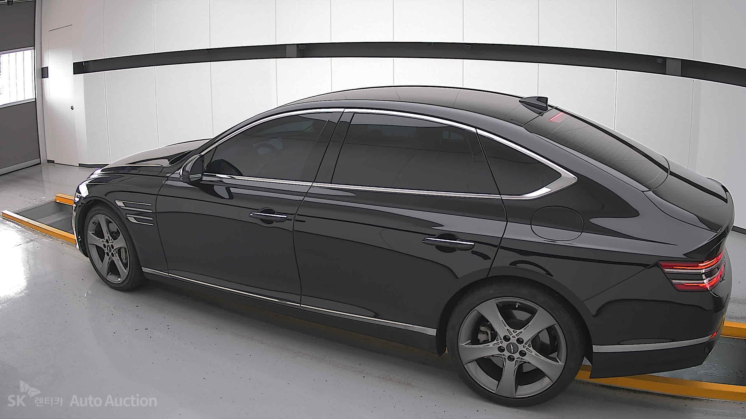 2021 - genesis g80