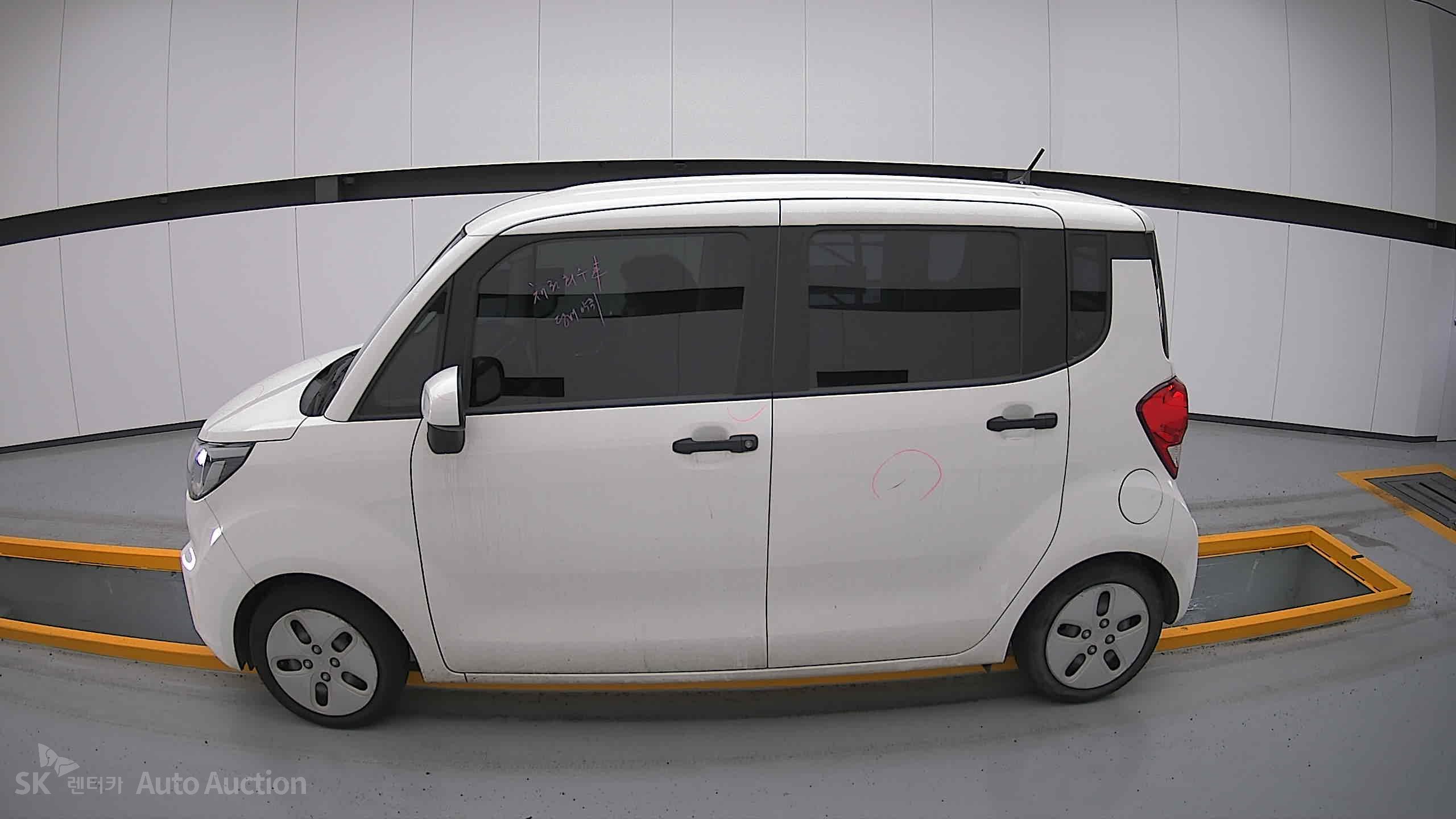 2022 - kia ray