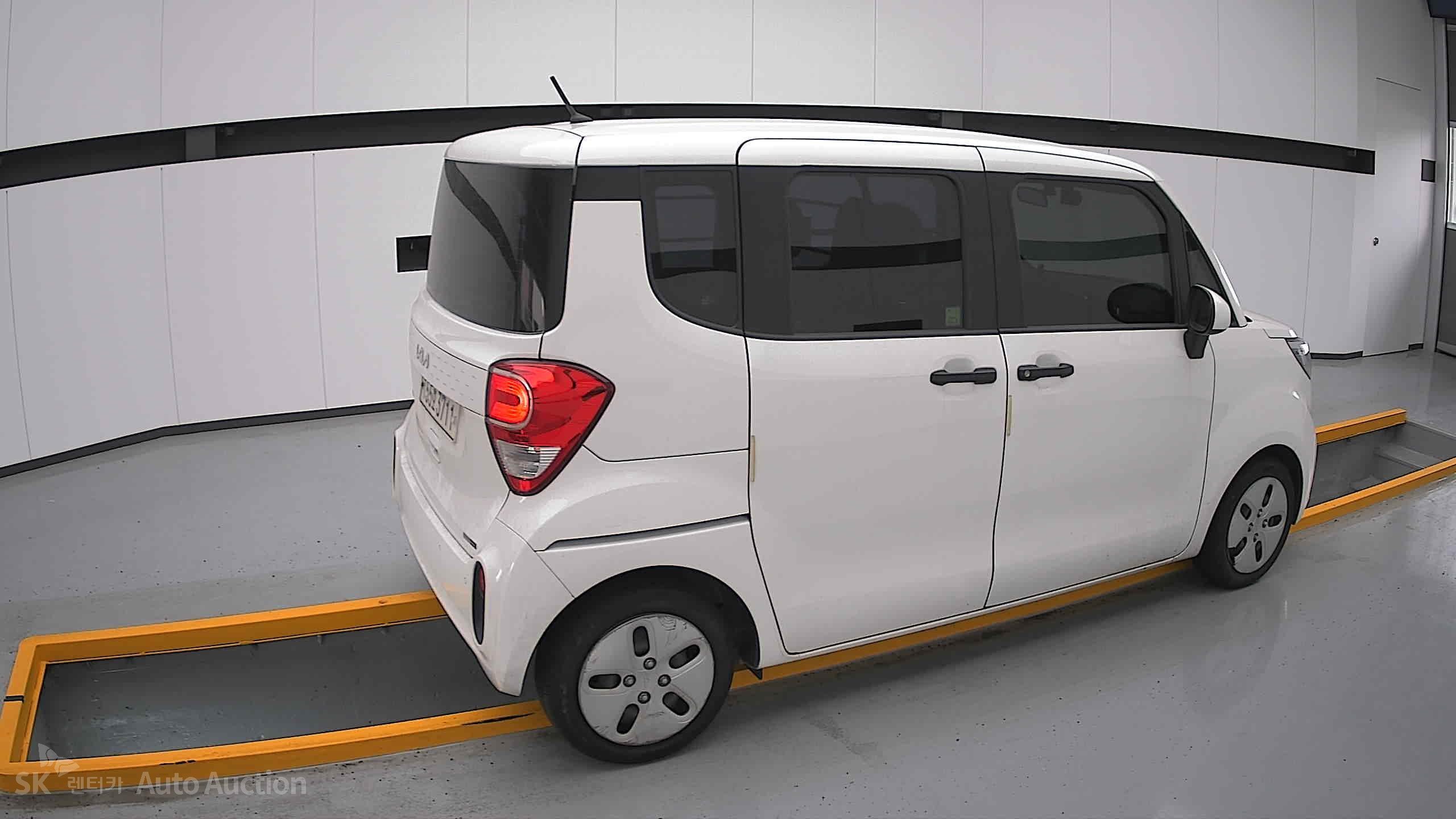 2022 - kia ray