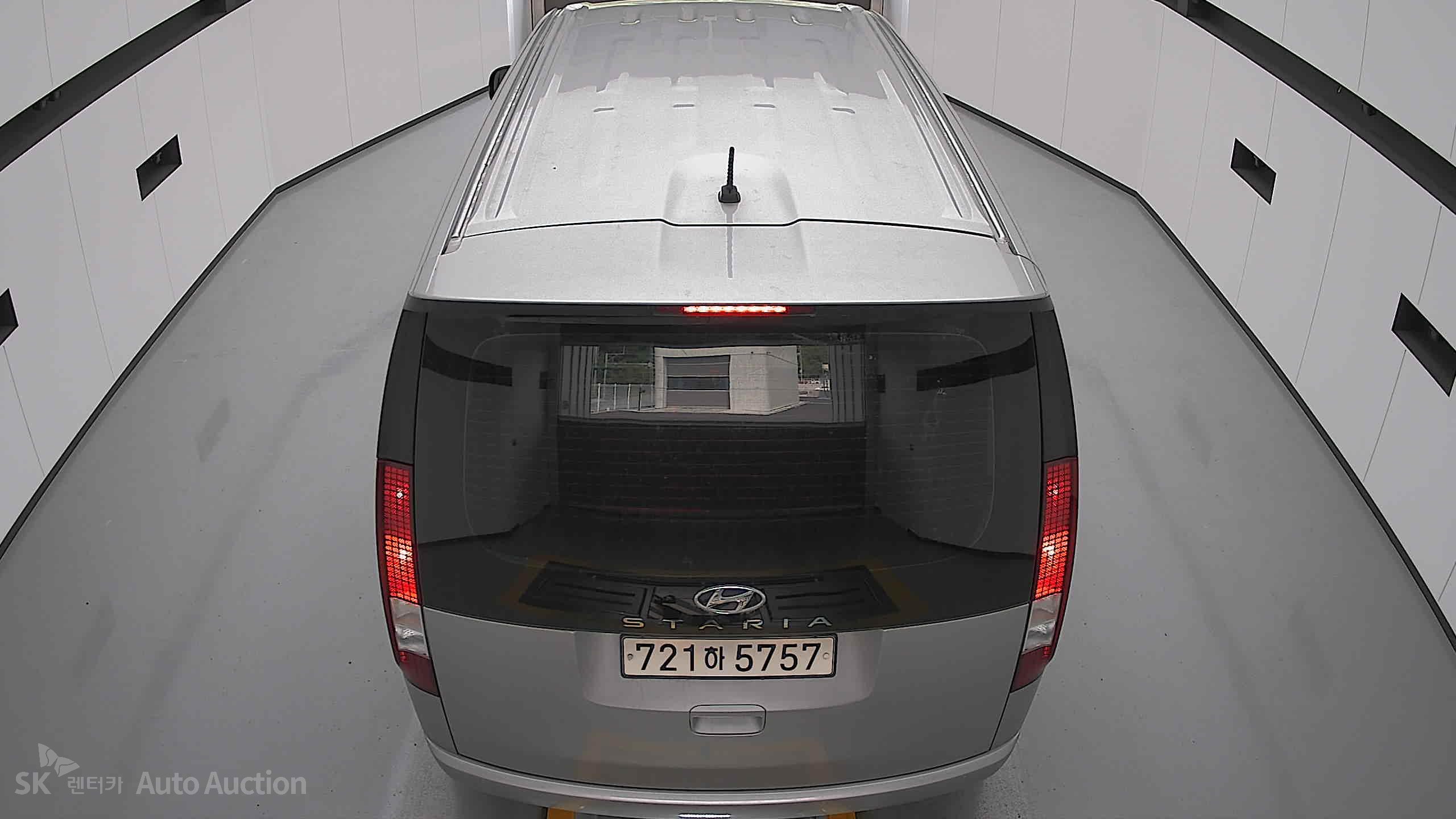 2023 - hyundai staria