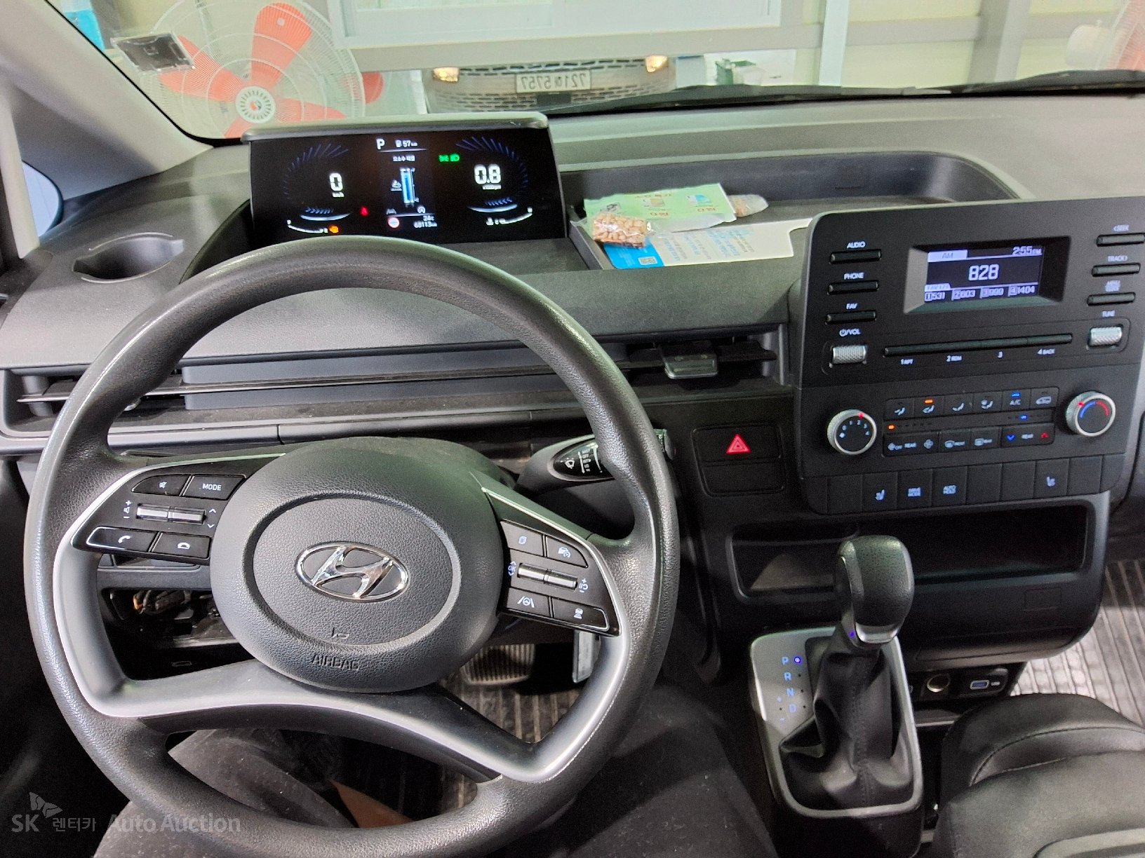 2023 - hyundai staria