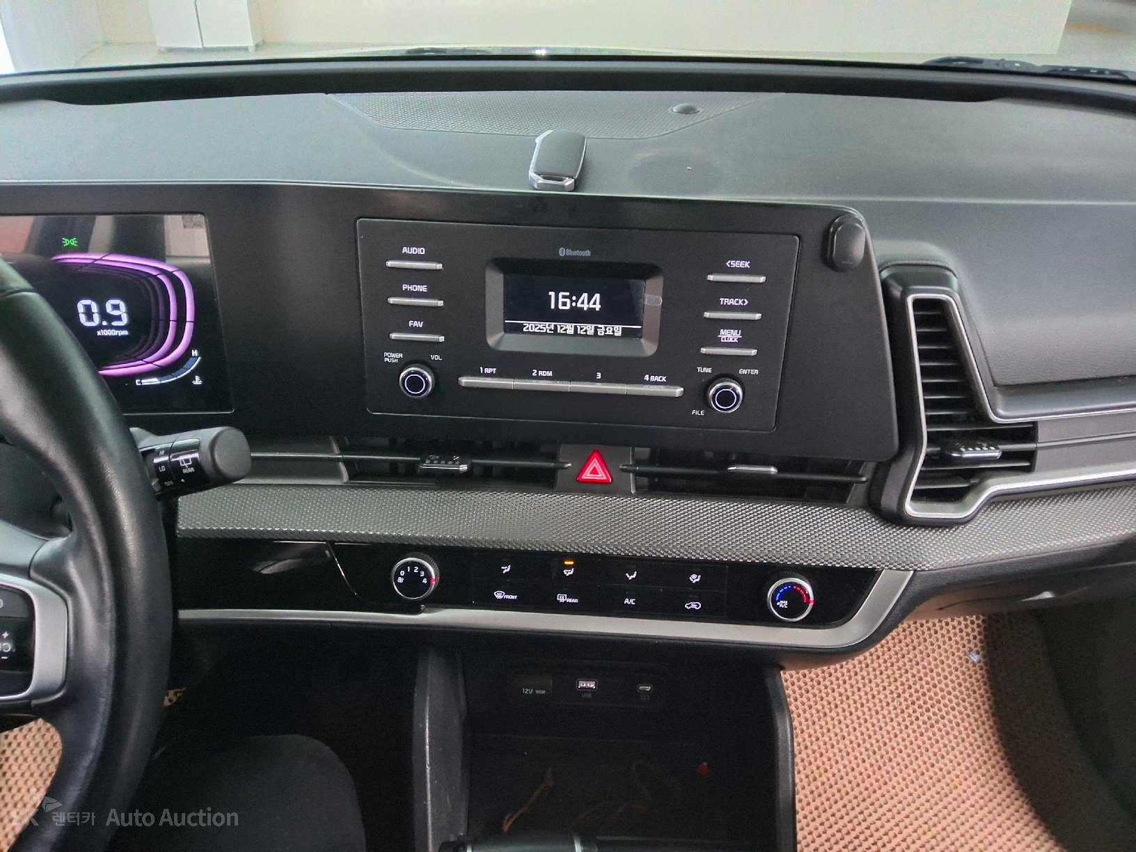 صورة إضافية