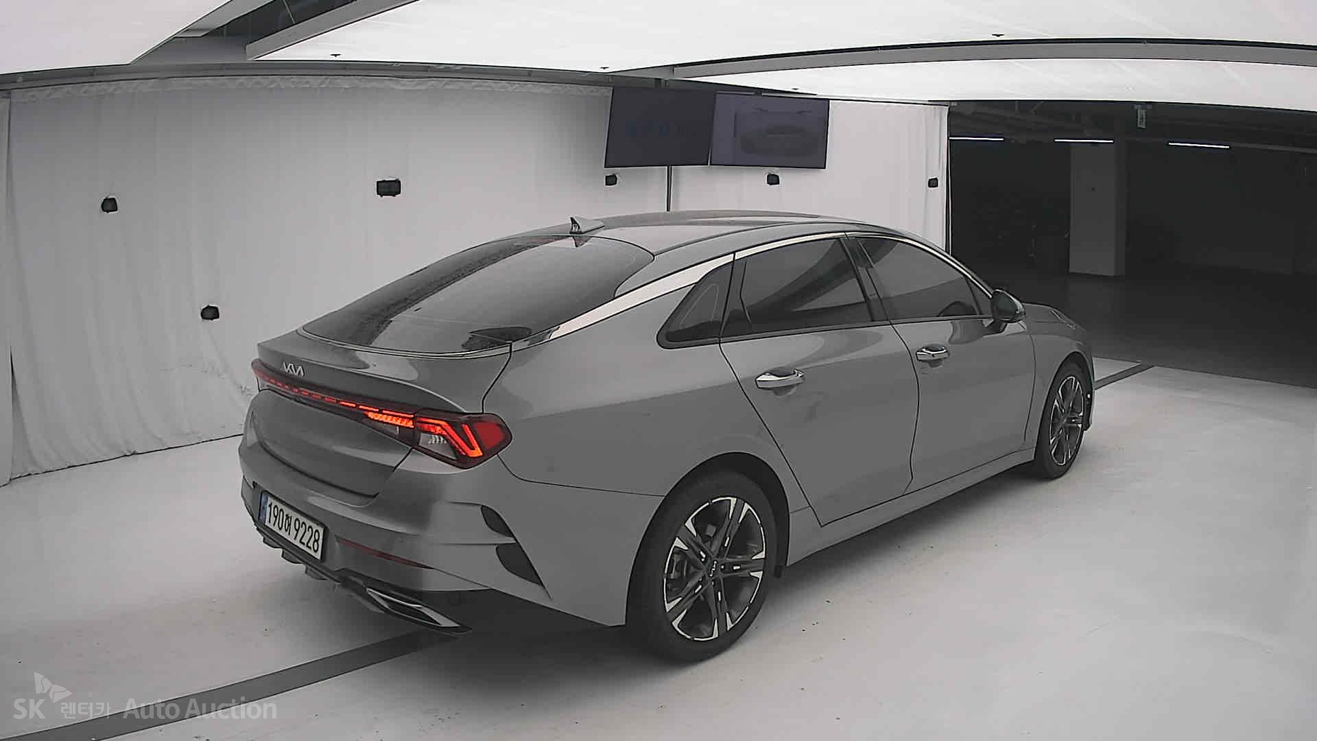 صورة إضافية