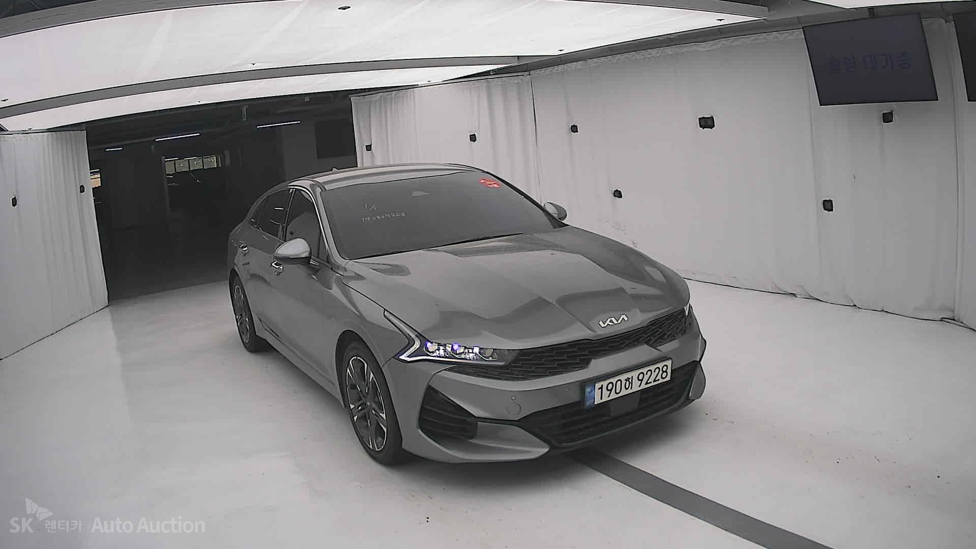 صورة إضافية