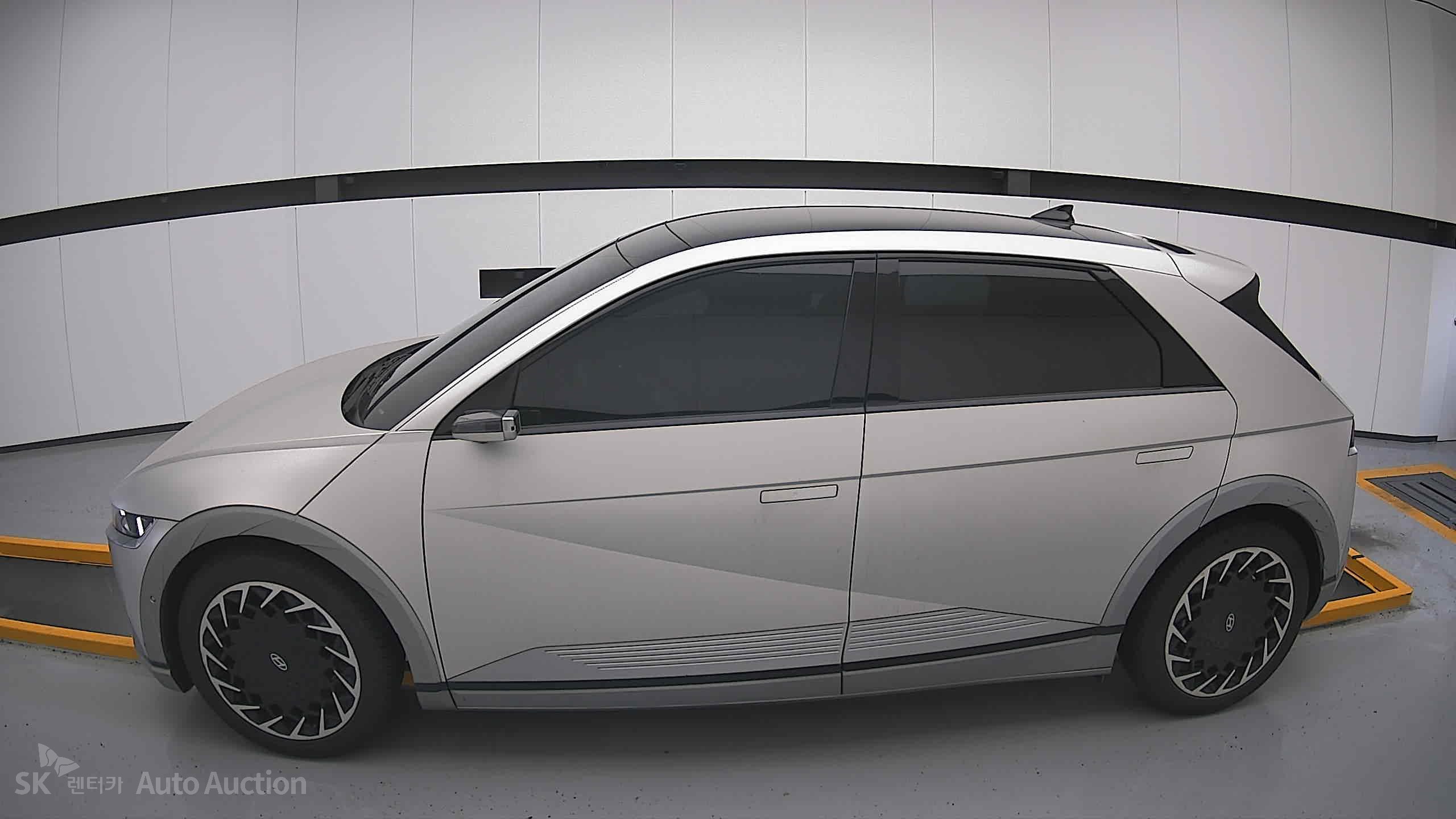 هيونداي Ioniq 2022 — صورة 13