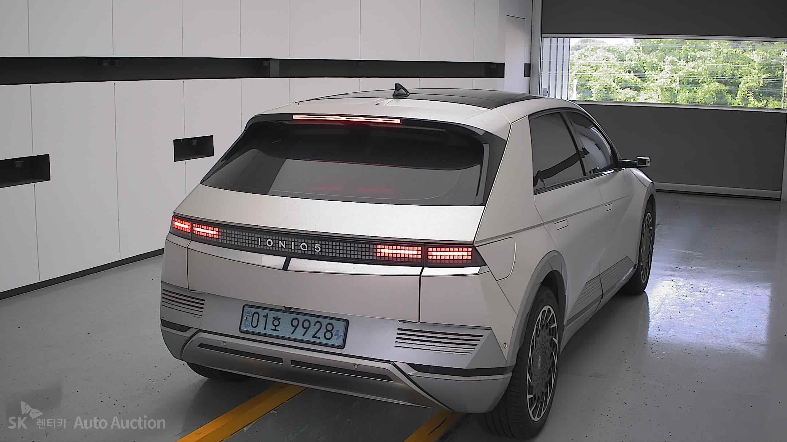 هيونداي Ioniq 2022 — صورة 16